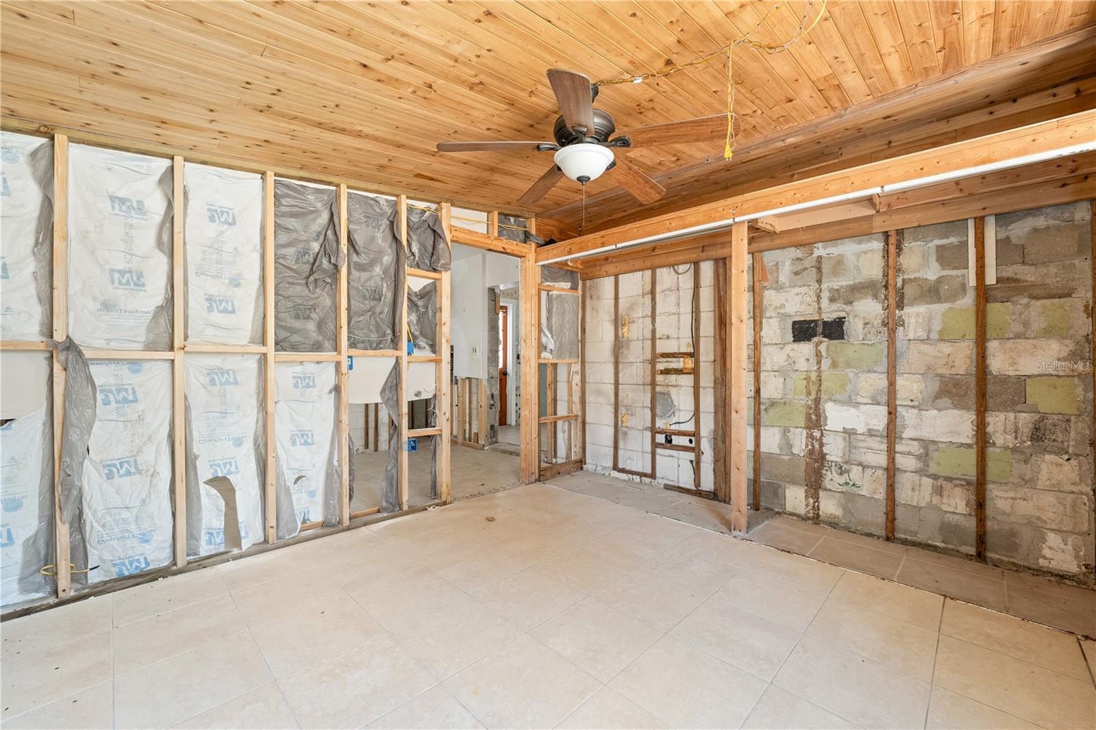 Image 6 of 40 For 2600 1st Street