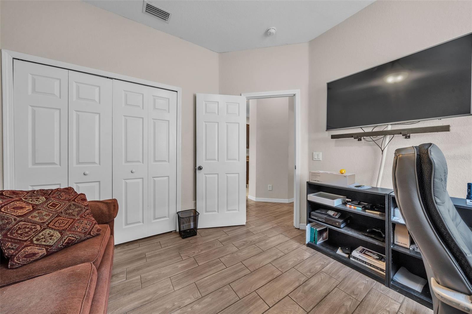Image 14 of 50 For 11319 Laurel Brook Court