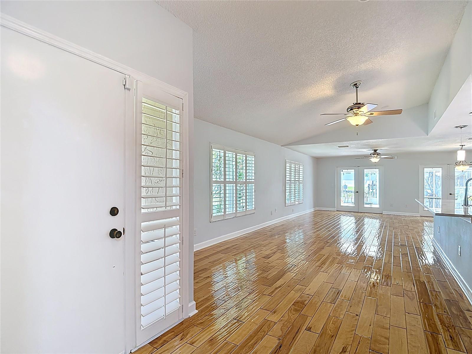 Image 10 of 42 For 4621 Dewey Dr