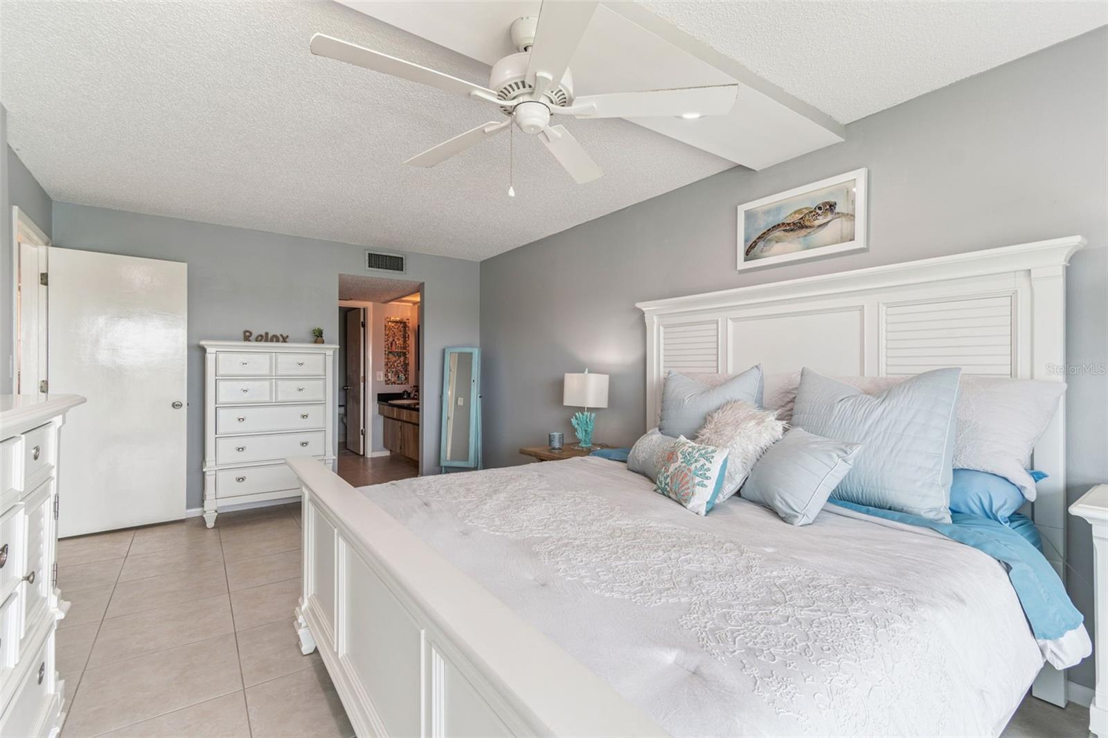 Image 15 of 62 For 1651 Sand Key Estates Court 25