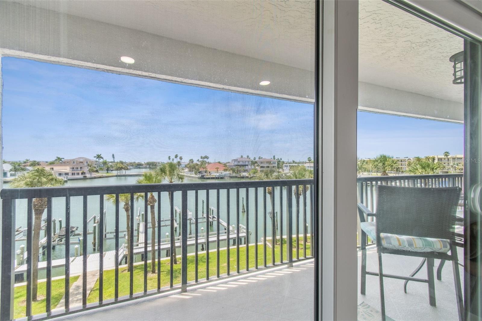 Image 16 of 62 For 1651 Sand Key Estates Court 25
