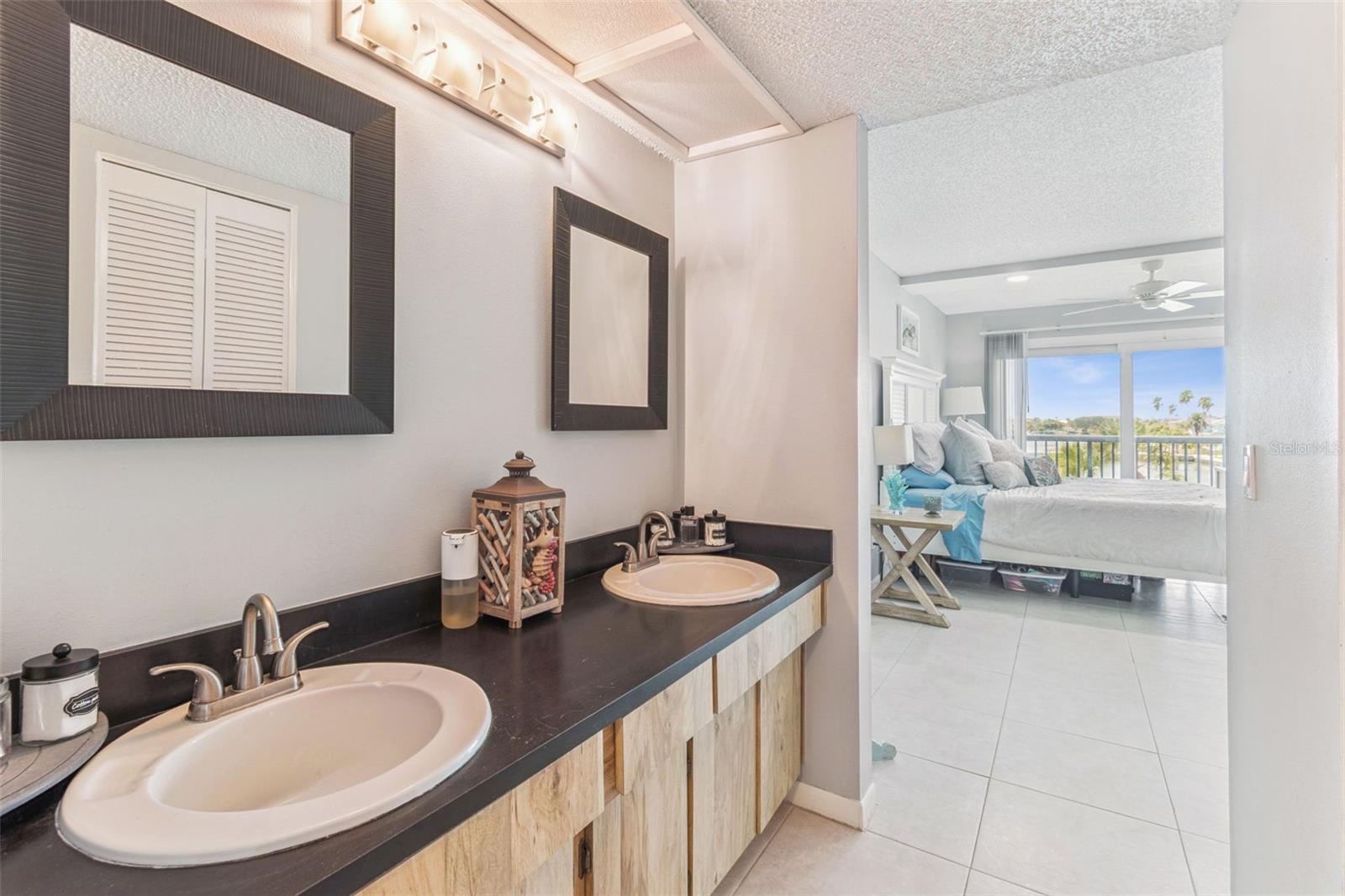 Image 18 of 62 For 1651 Sand Key Estates Court 25