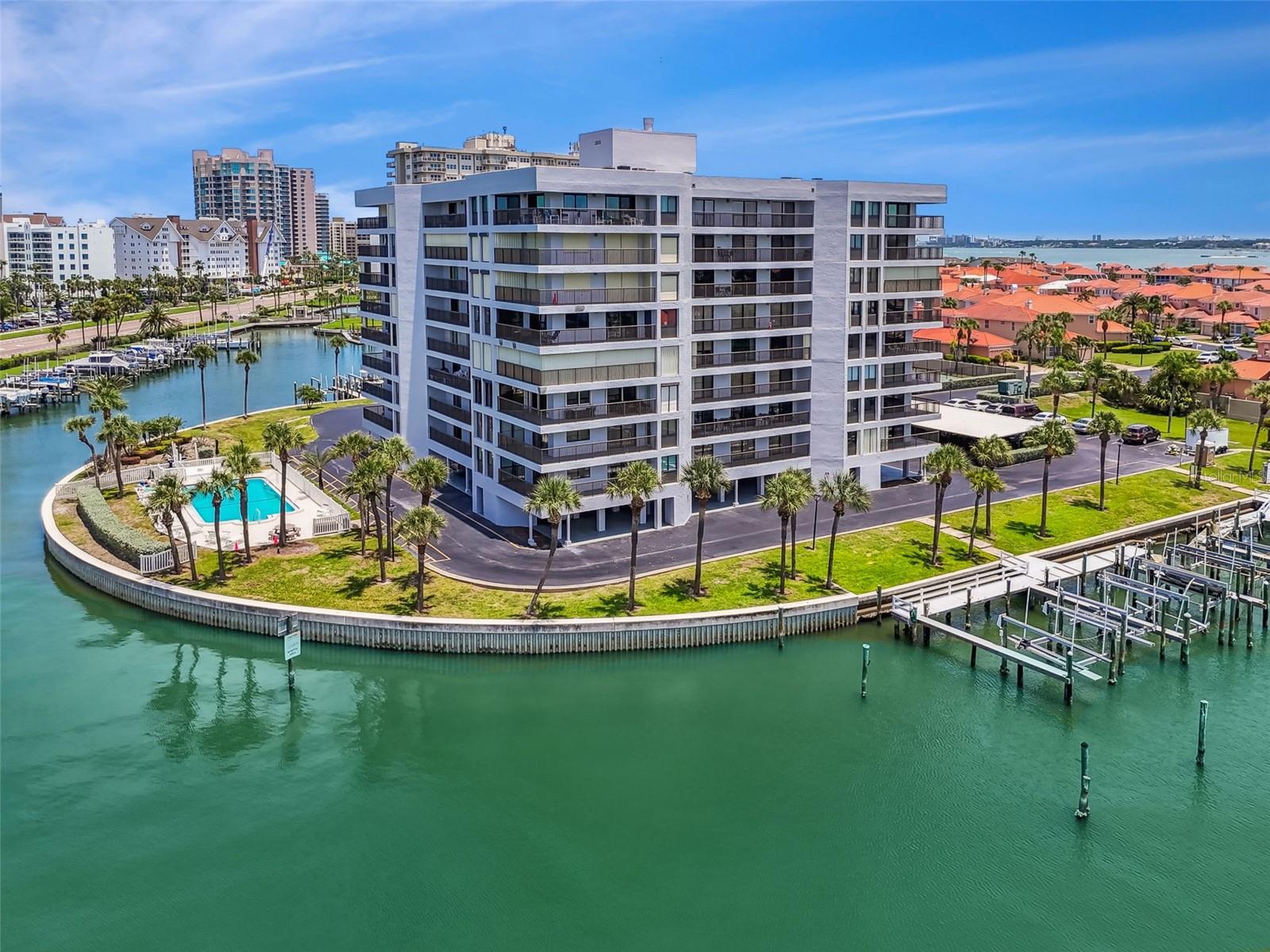 Image 32 of 62 For 1651 Sand Key Estates Court 25