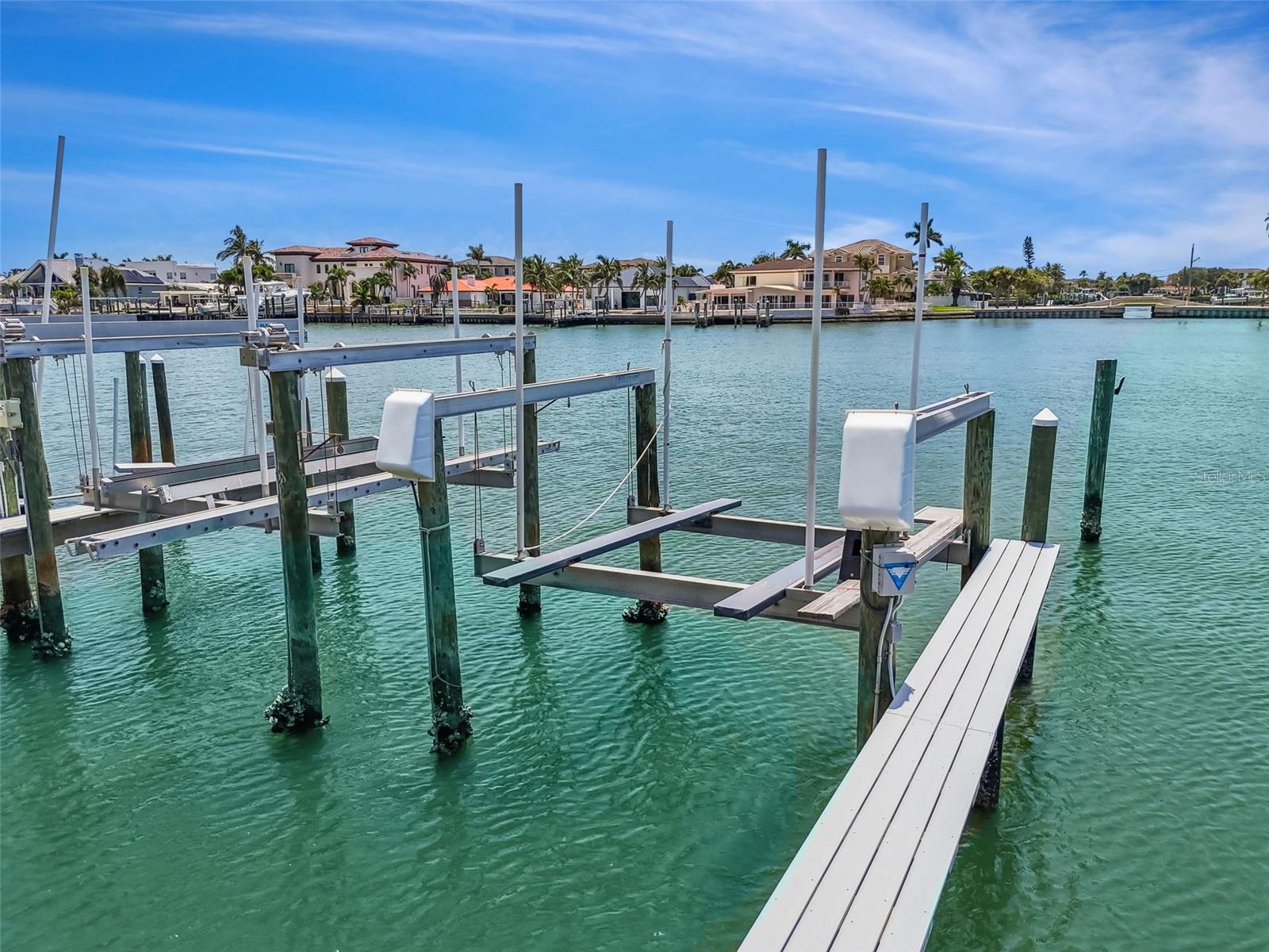 Image 36 of 62 For 1651 Sand Key Estates Court 25