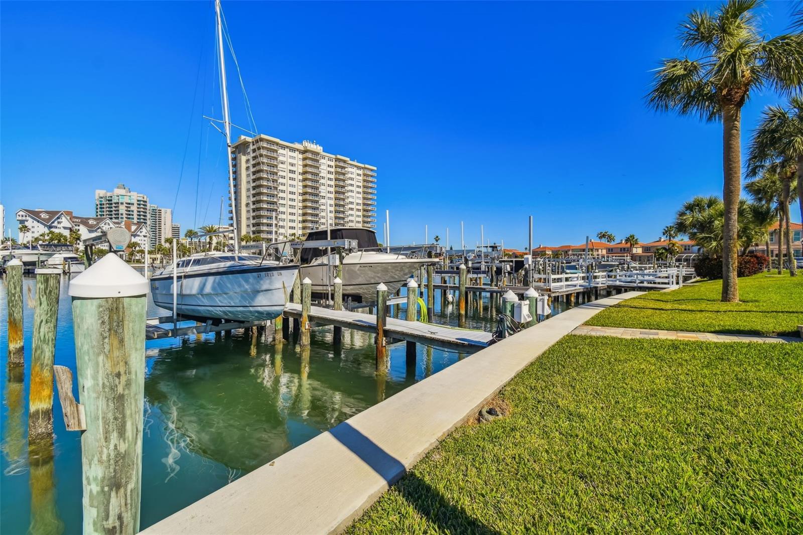 Image 58 of 62 For 1651 Sand Key Estates Court 25