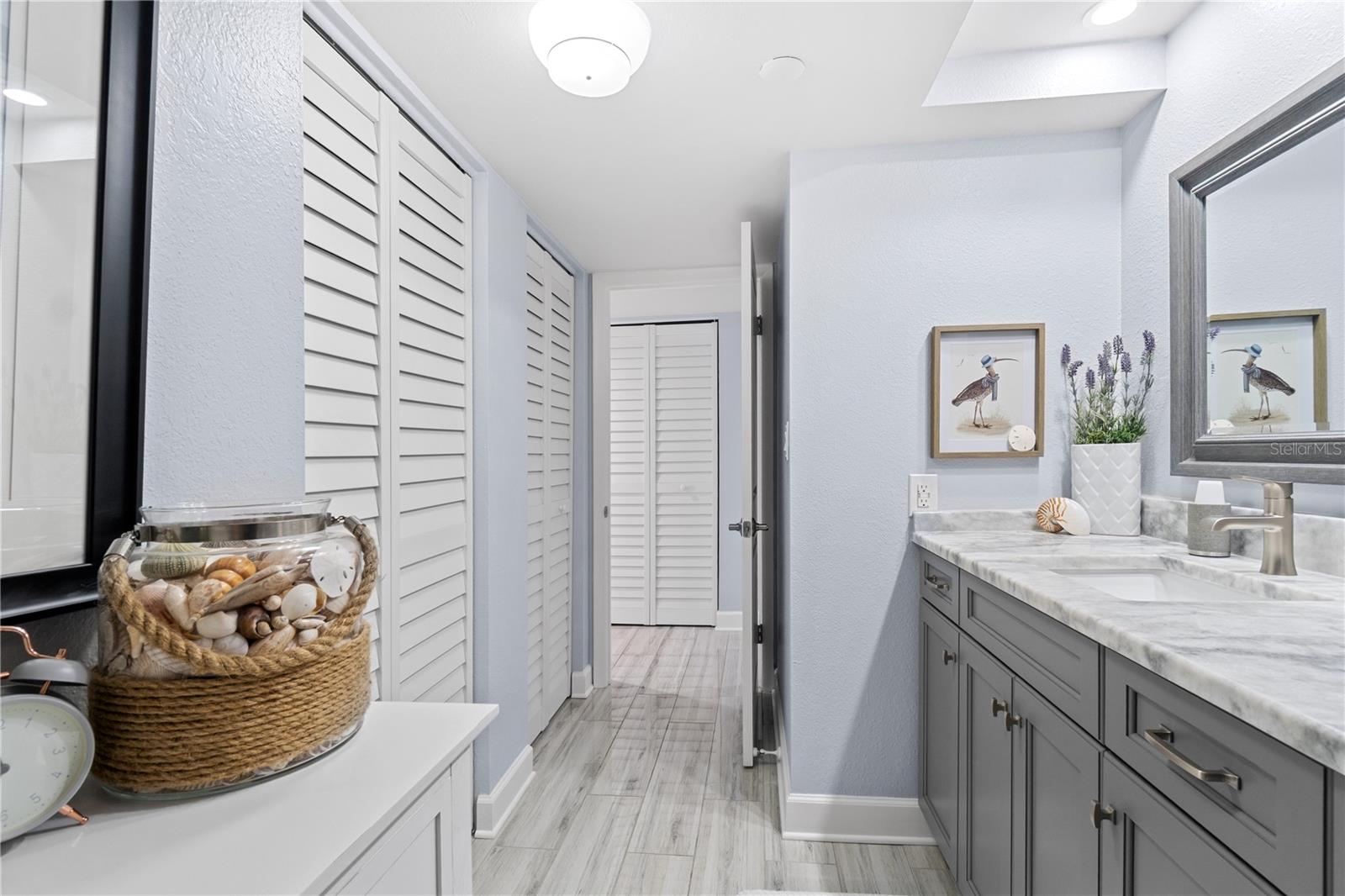 Image 14 of 57 For 1480 Gulf Boulevard 1104