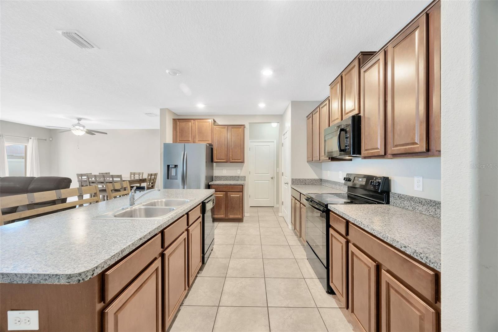 Listing photo id 13 for 12605 Flatwood Creek Drive