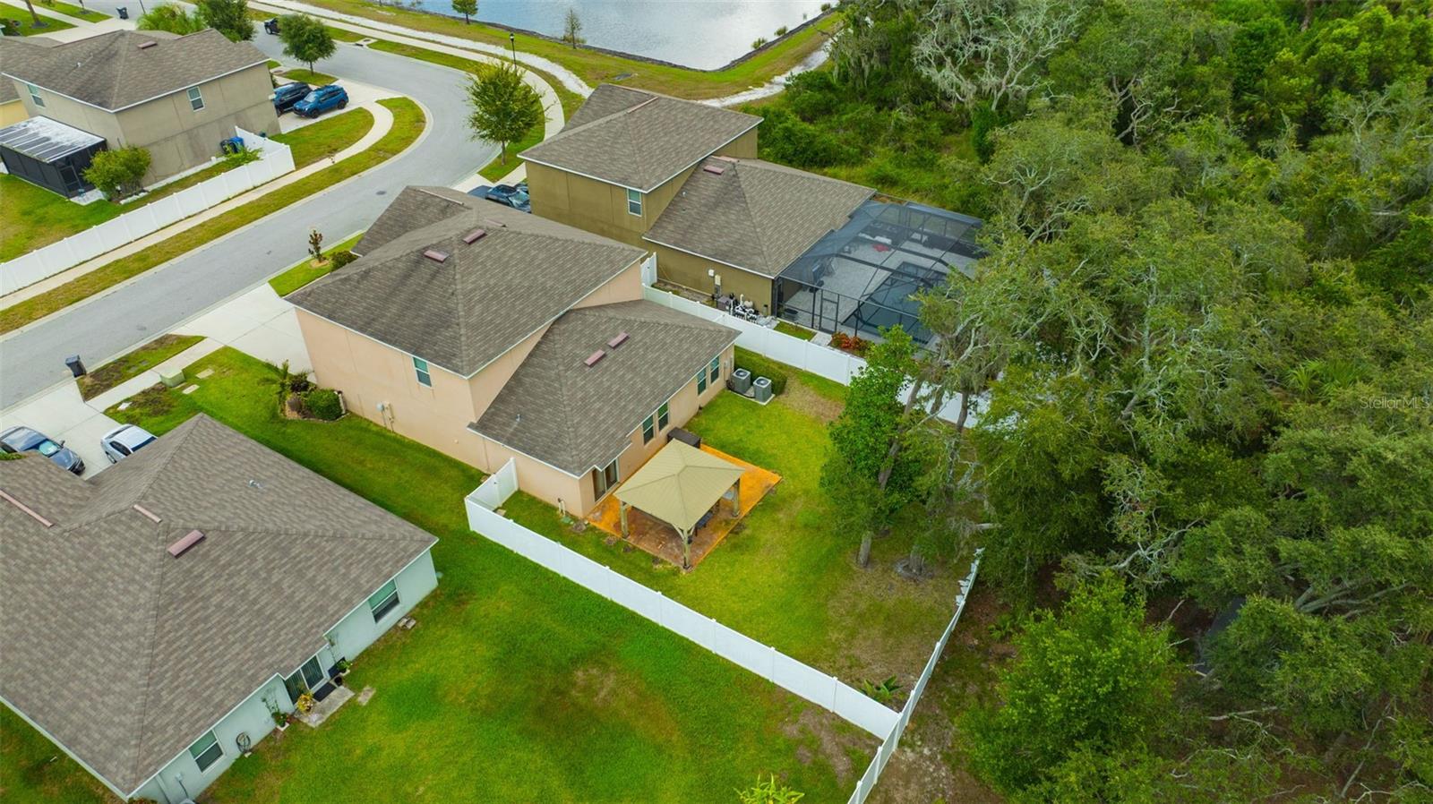Listing photo id 0 for 12605 Flatwood Creek Drive