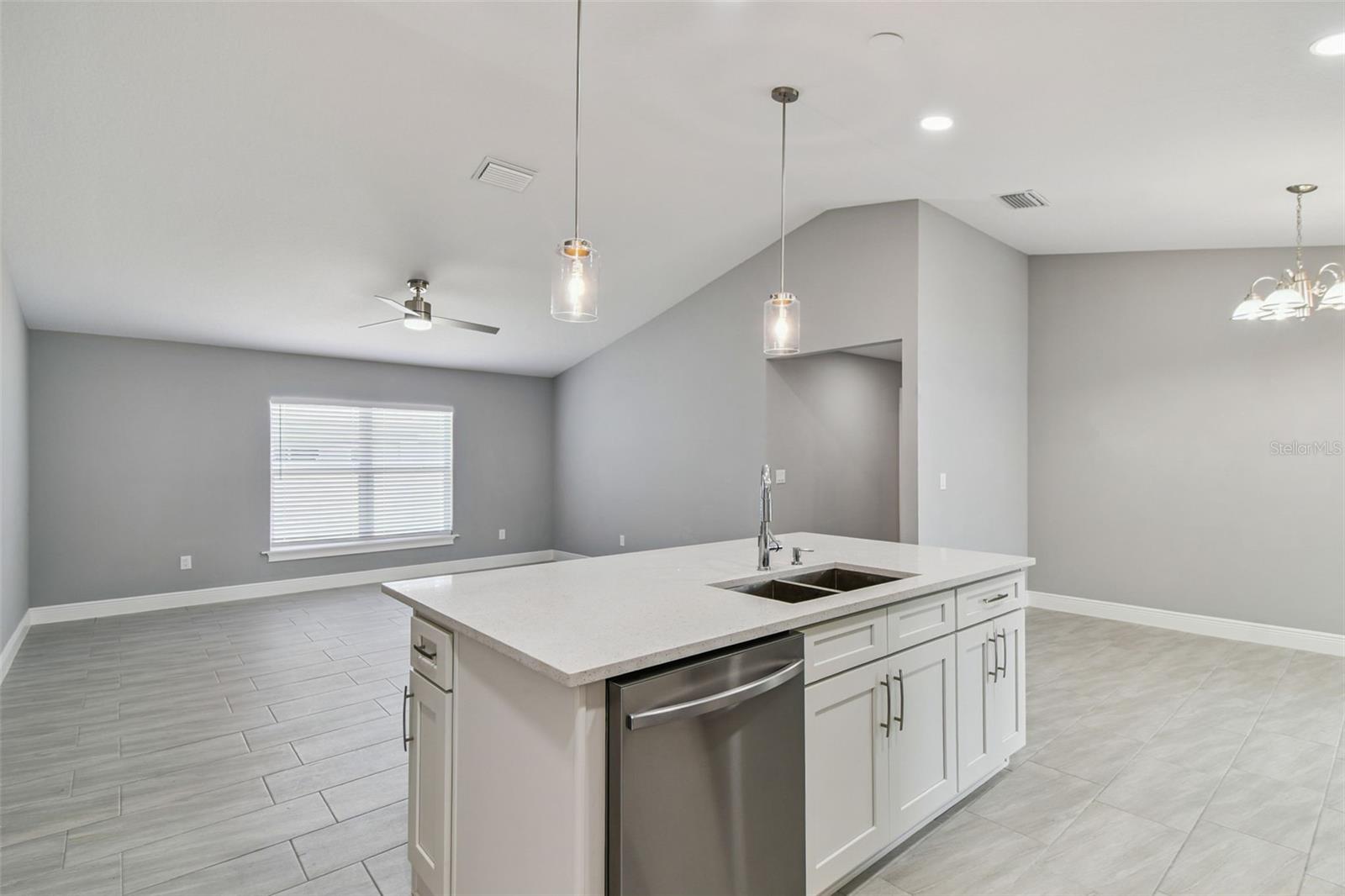 Image 10 of 42 For 103 2nd Avenue Ne
