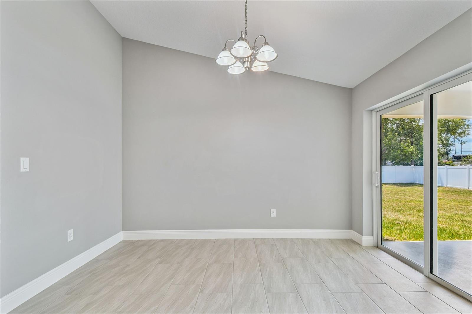 Image 11 of 42 For 103 2nd Avenue Ne