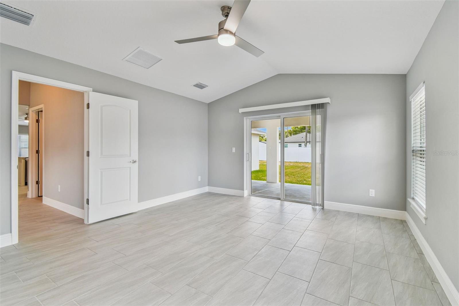 Image 18 of 42 For 103 2nd Avenue Ne