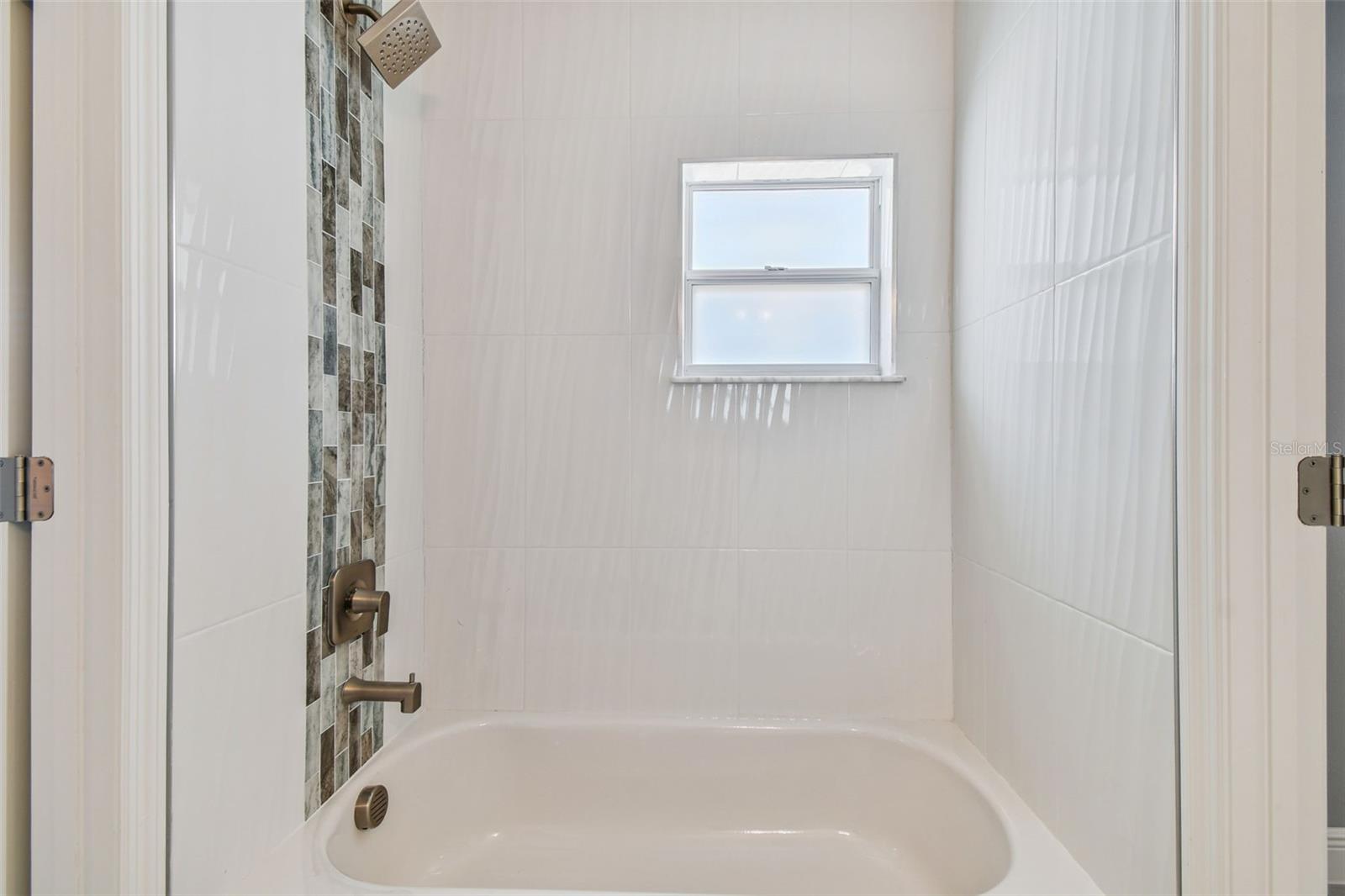 Image 32 of 42 For 103 2nd Avenue Ne