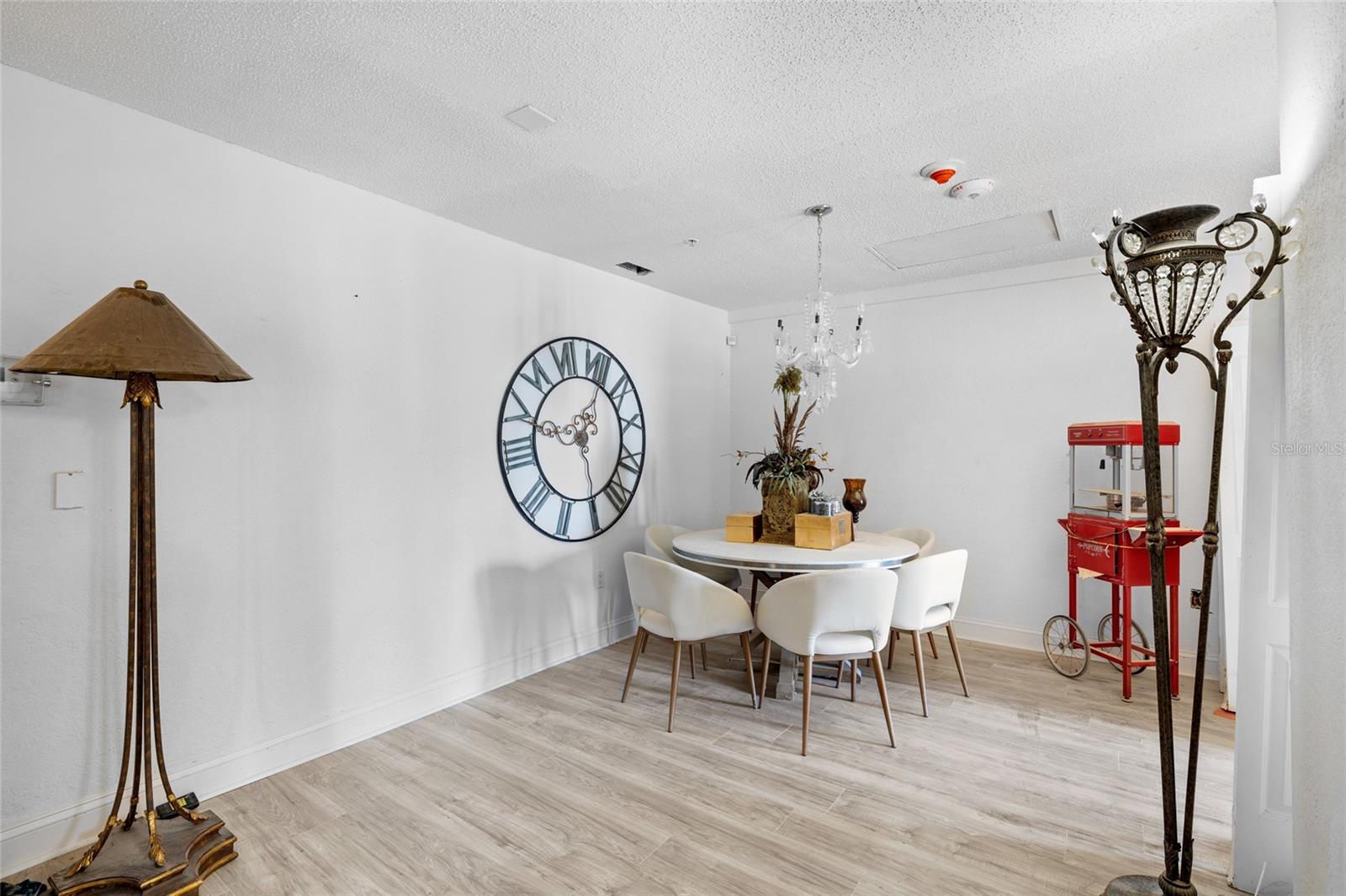 Image 11 of 35 For 639 Michigan Boulevard 1500