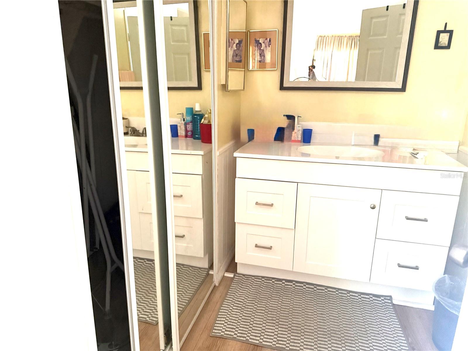 Image 15 of 27 For 8869 Highpoint Boulevard