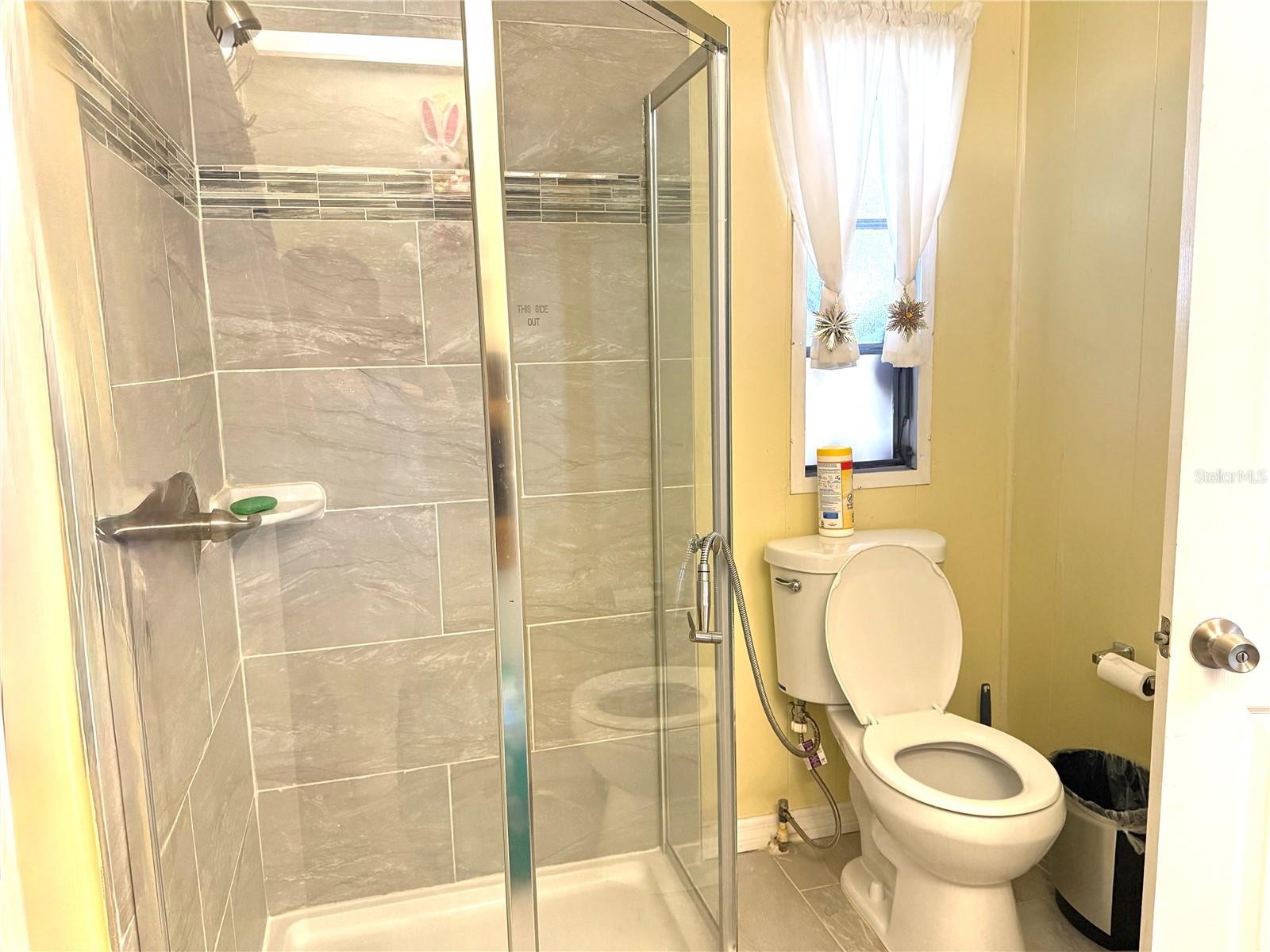 Image 19 of 27 For 8869 Highpoint Boulevard