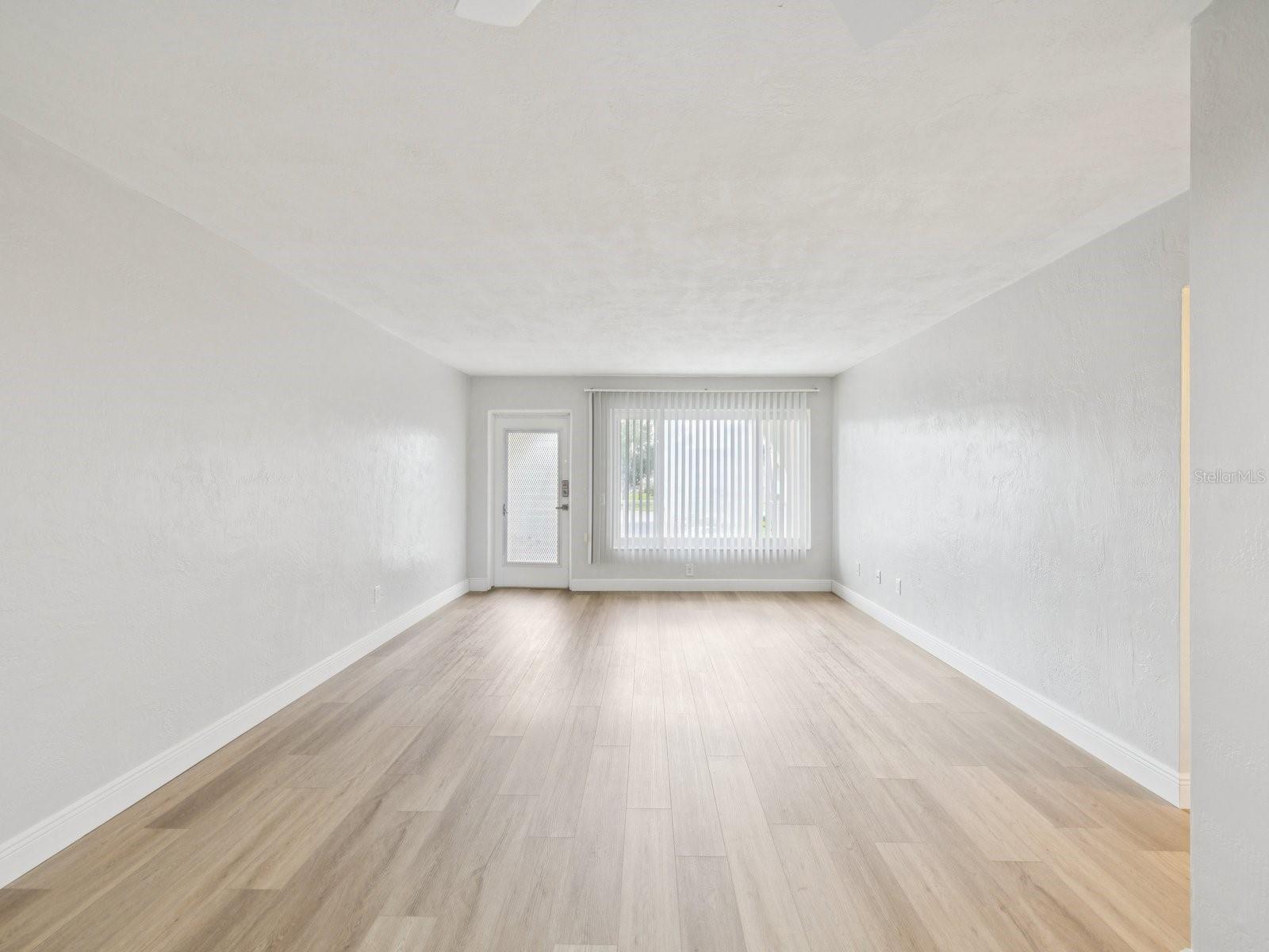 Image 6 of 65 For 2433 Brazilia Drive 43