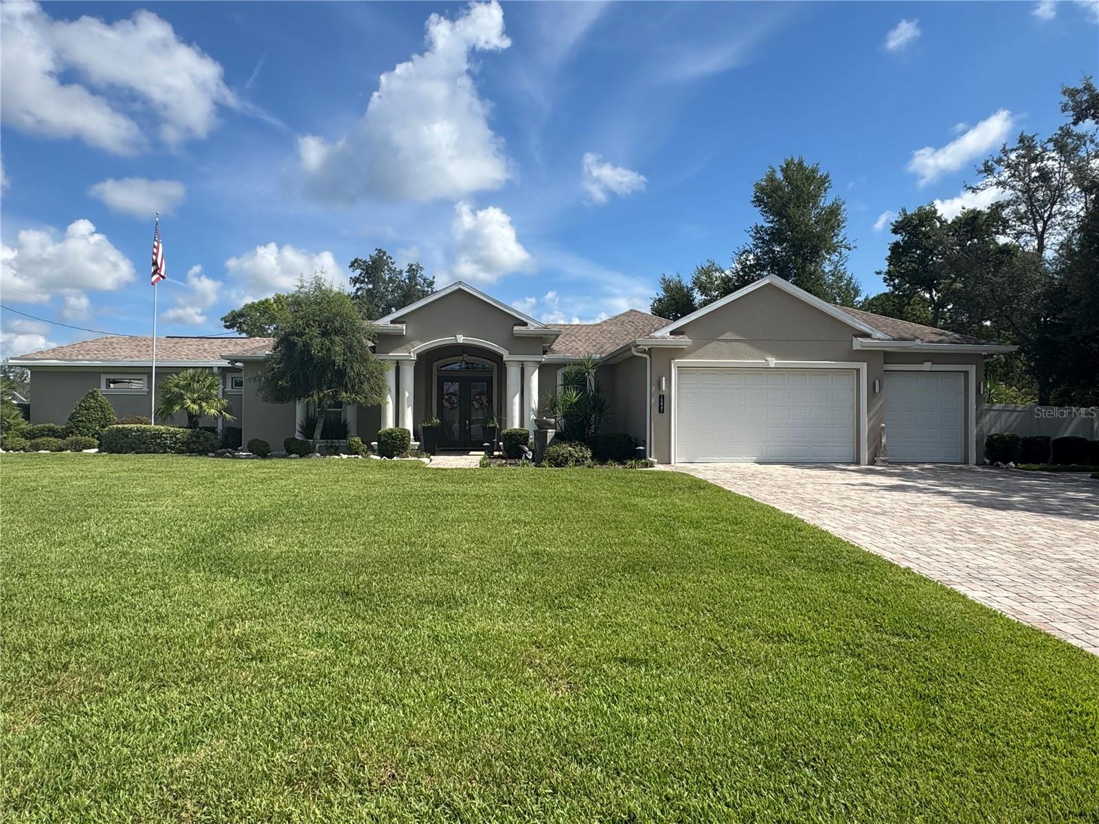 Image 3 of 40 For 15041 Woodcrest Road