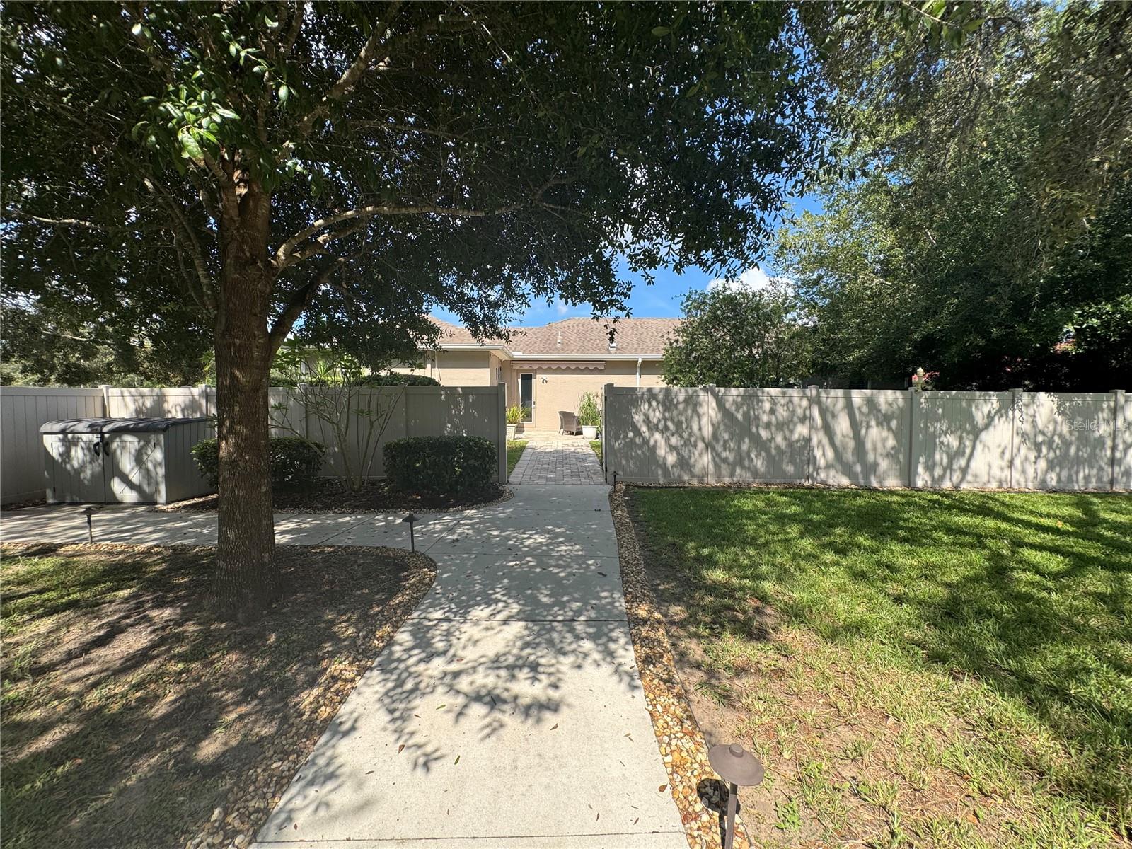 Image 32 of 40 For 15041 Woodcrest Road