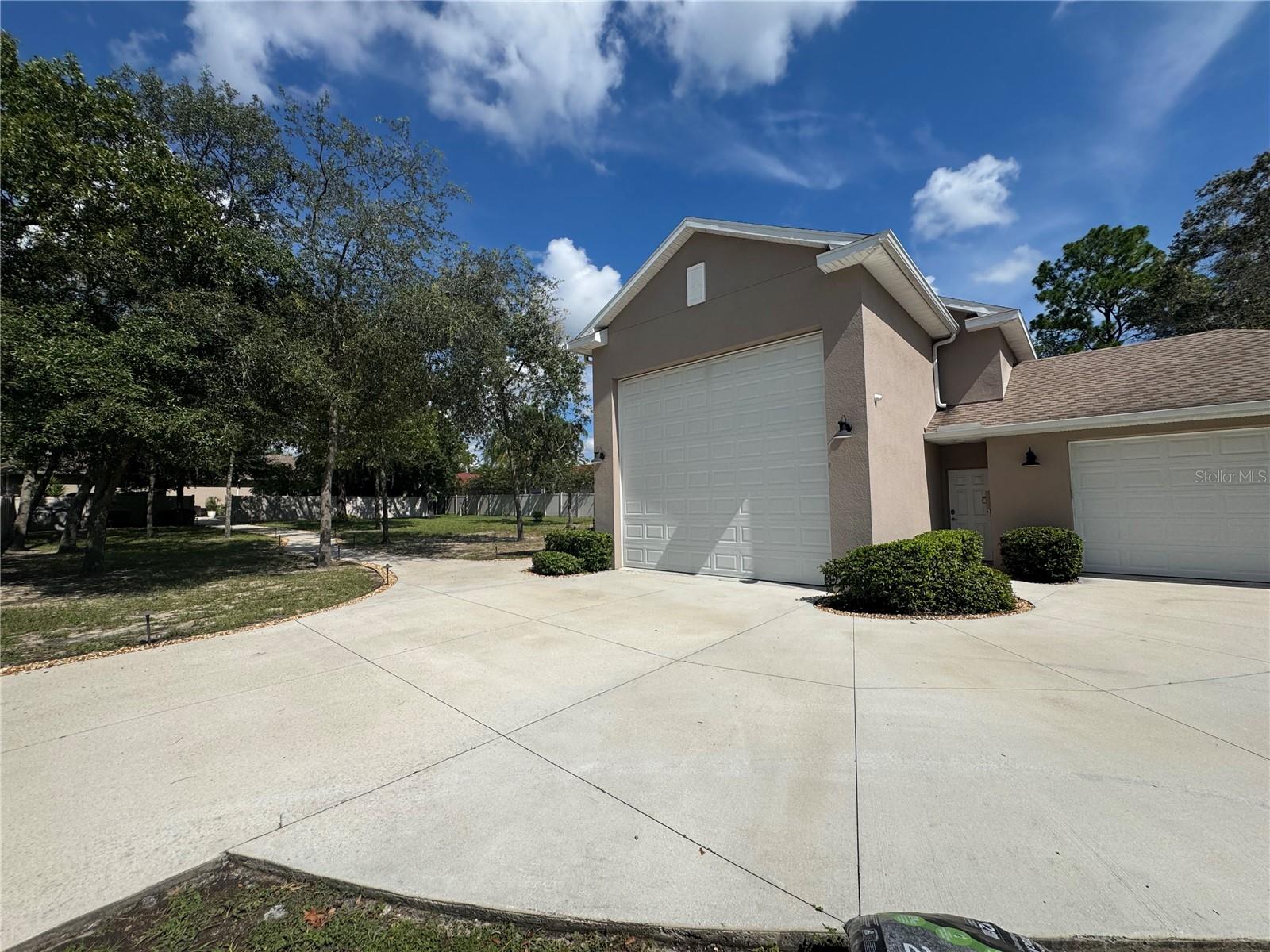 Image 34 of 40 For 15041 Woodcrest Road