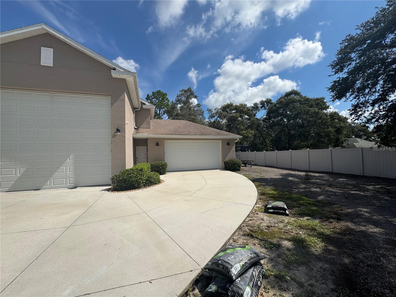 Image 35 of 40 For 15041 Woodcrest Road