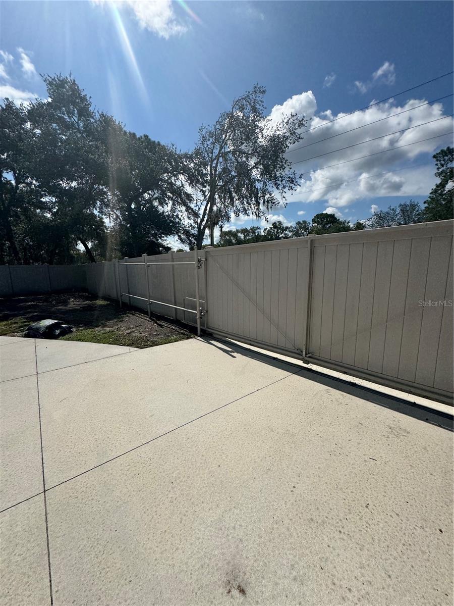 Image 36 of 40 For 15041 Woodcrest Road