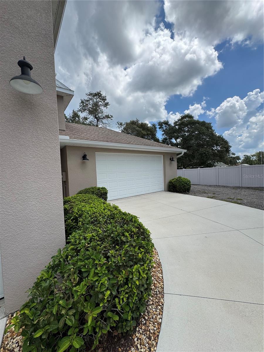 Image 38 of 40 For 15041 Woodcrest Road