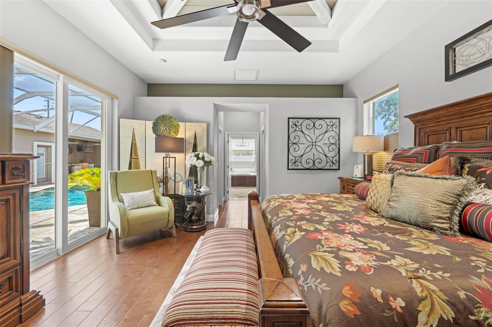 Image 58 of 93 For 15041 Woodcrest Road