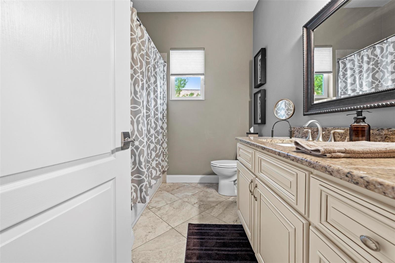 Image 69 of 93 For 15041 Woodcrest Road