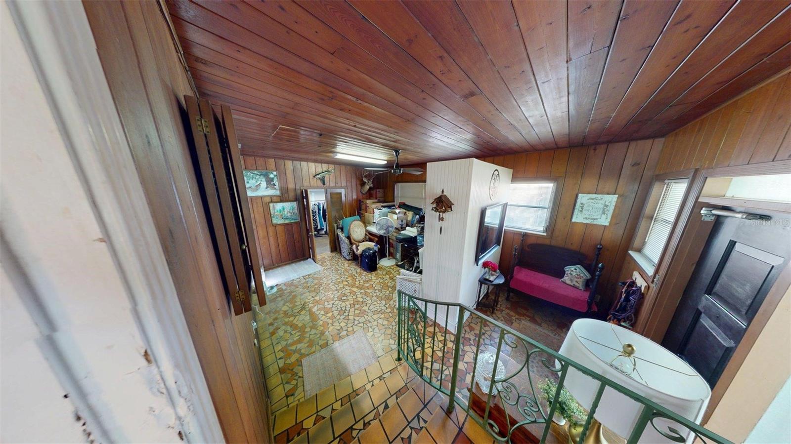 Image 7 of 31 For 910 River Heights Avenue
