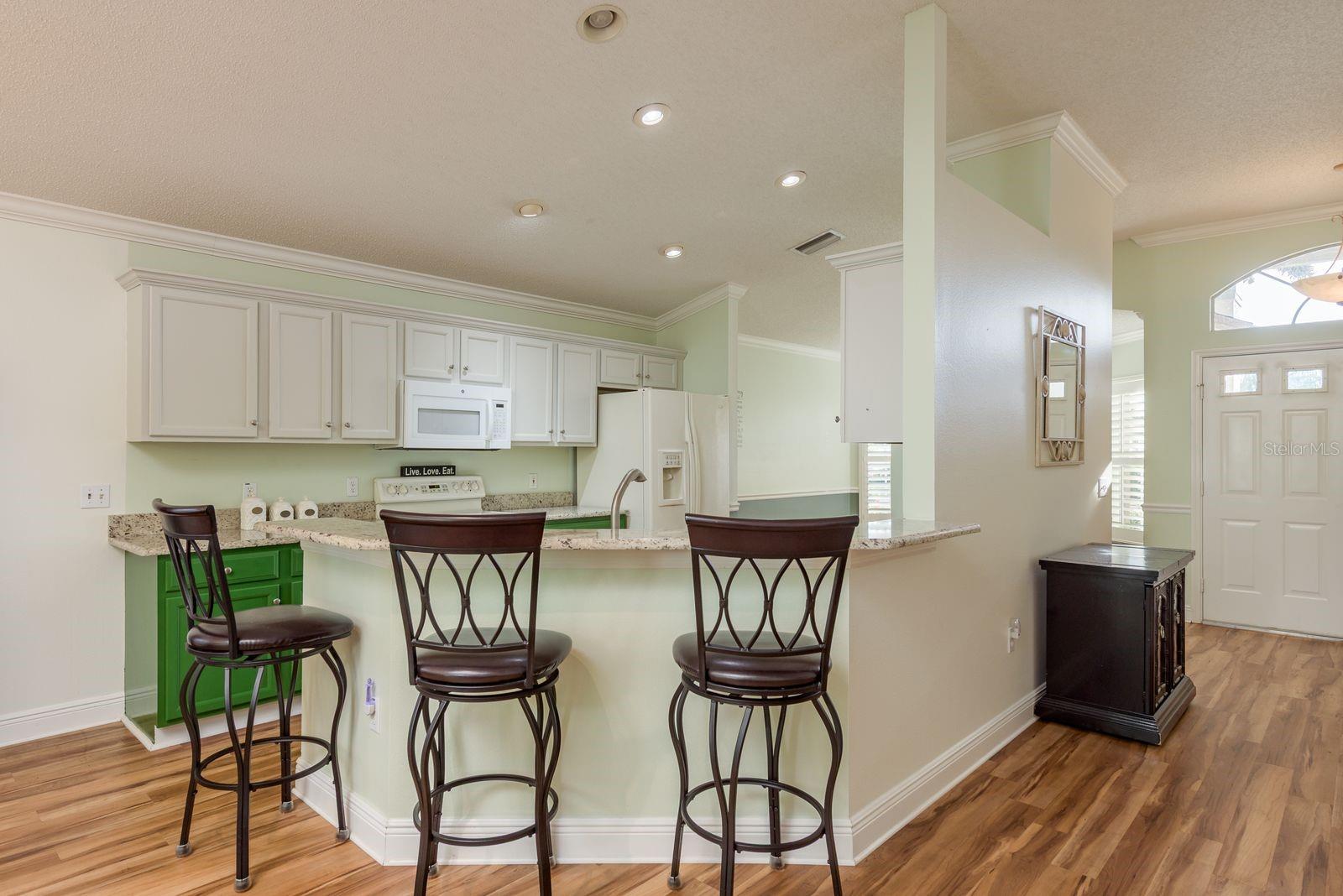 Listing photo id 12 for 1551 Westerham Loop