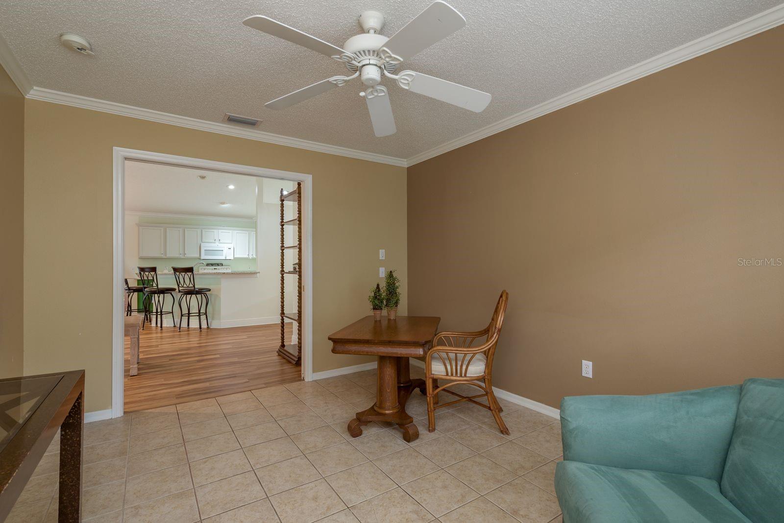 Listing photo id 27 for 1551 Westerham Loop