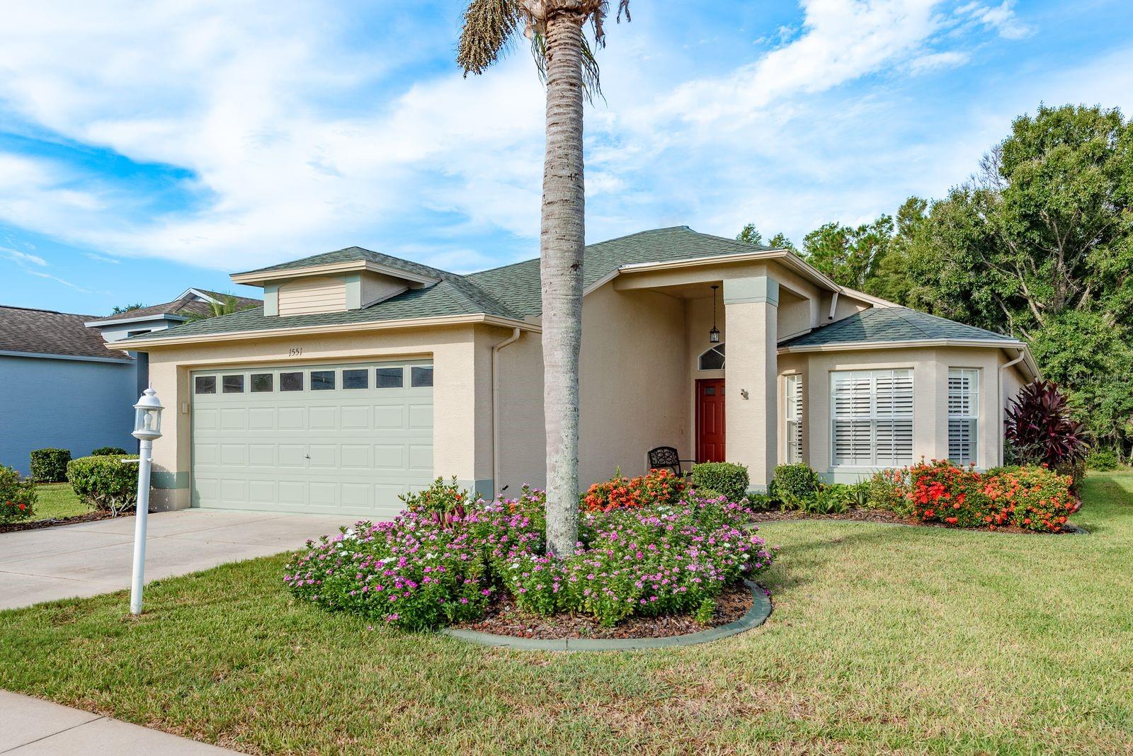 Listing photo id 1 for 1551 Westerham Loop