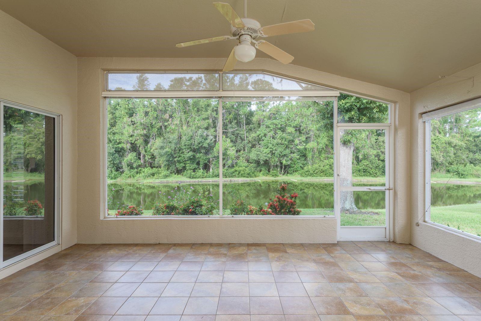 Listing photo id 29 for 1551 Westerham Loop