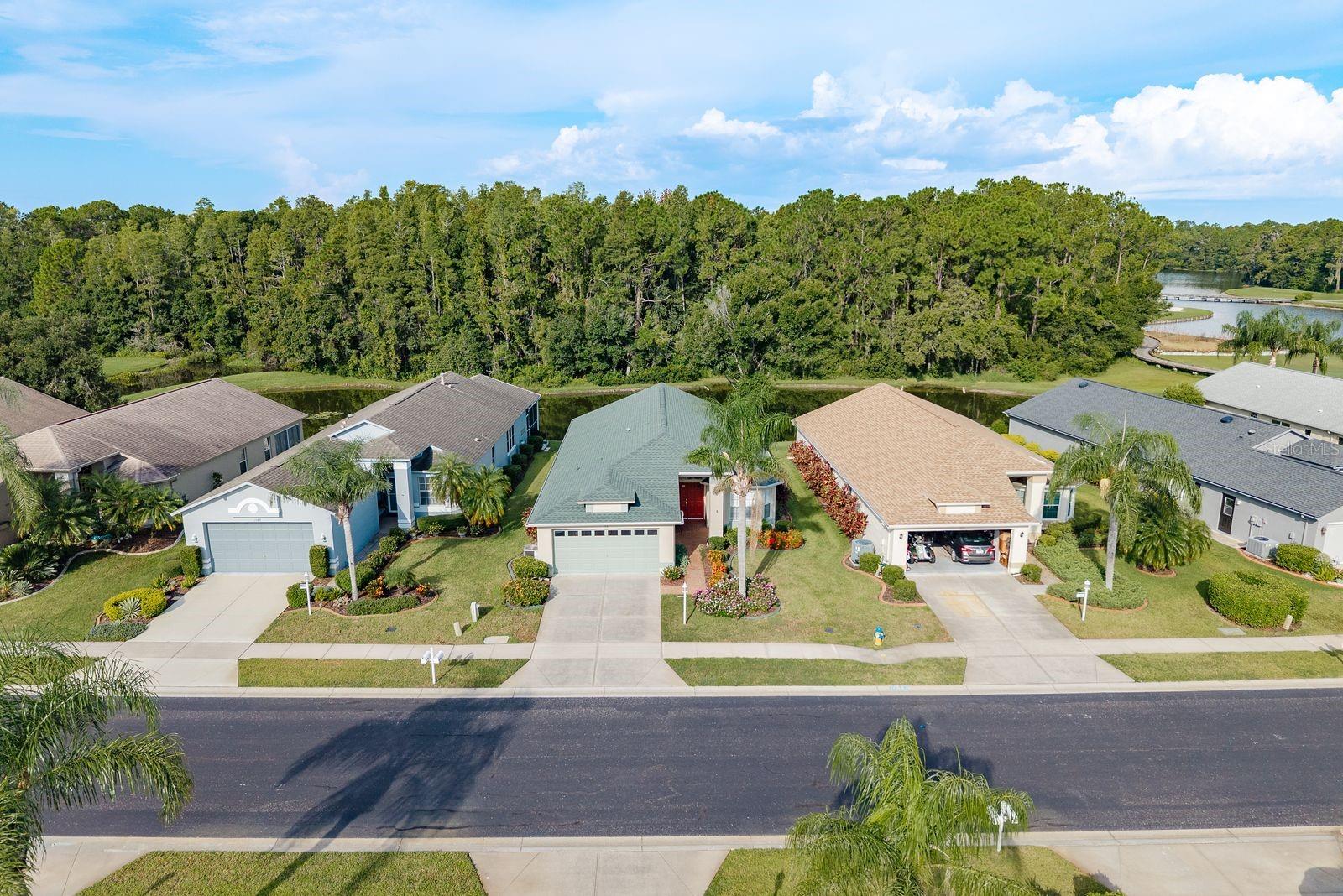 Listing photo id 37 for 1551 Westerham Loop