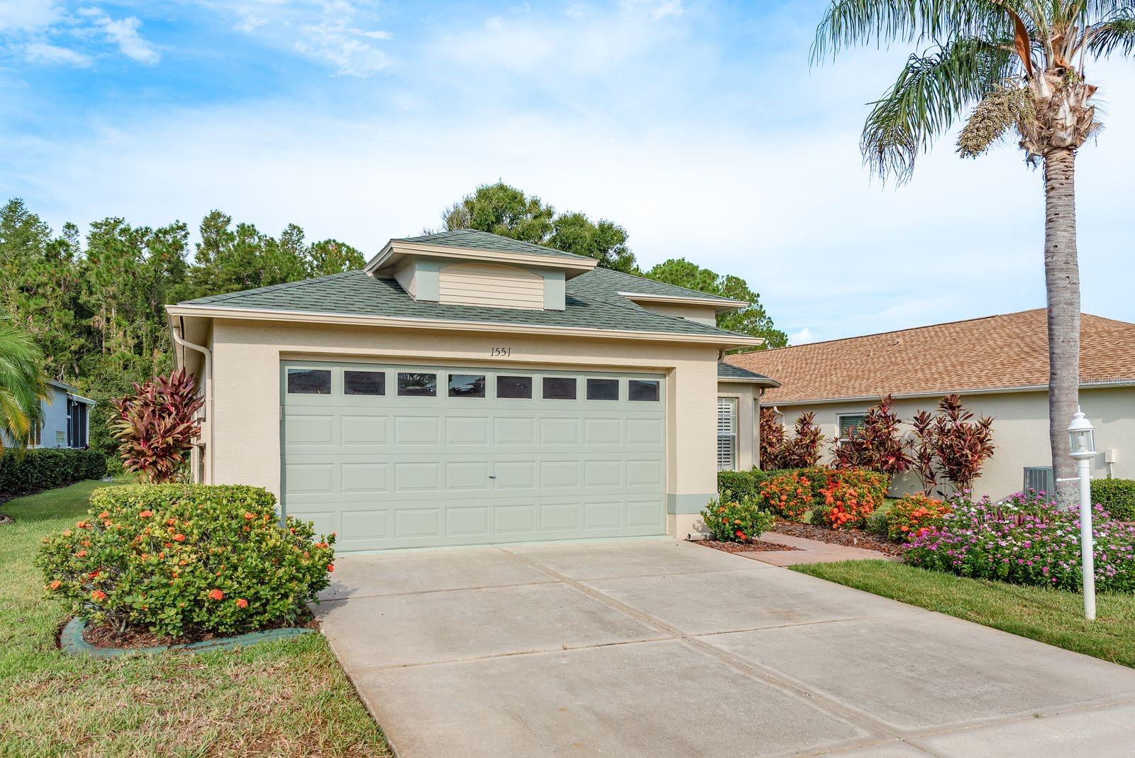 Listing photo id 2 for 1551 Westerham Loop