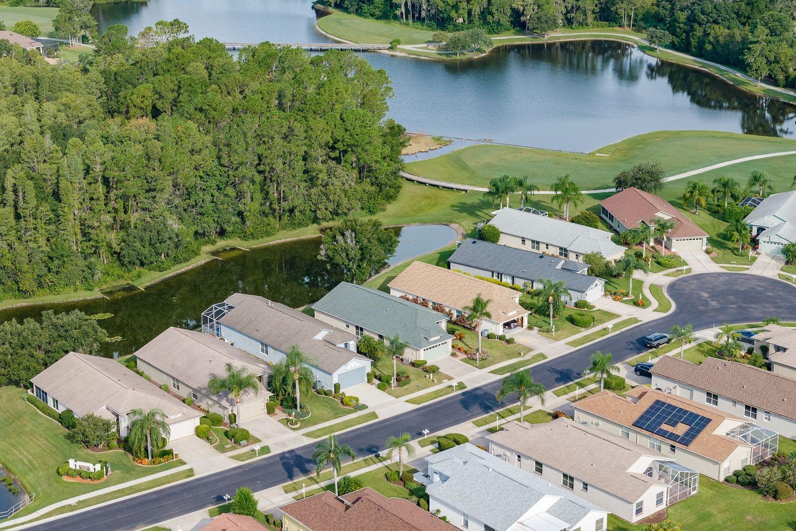Listing photo id 40 for 1551 Westerham Loop