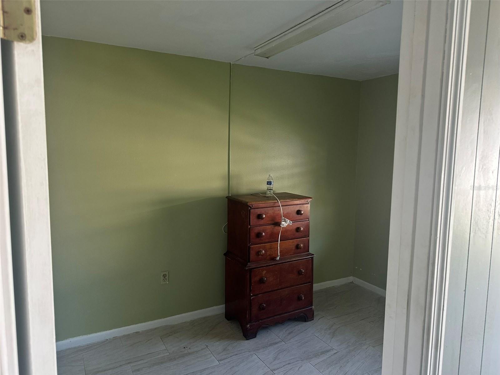 Image 12 of 17 For 214 Chestnut Road