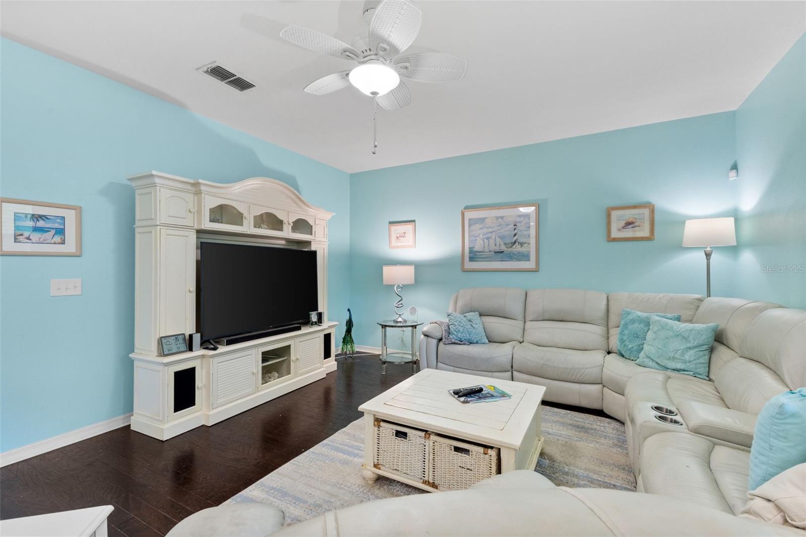 Listing photo id 9 for 3240 Macintosh Road