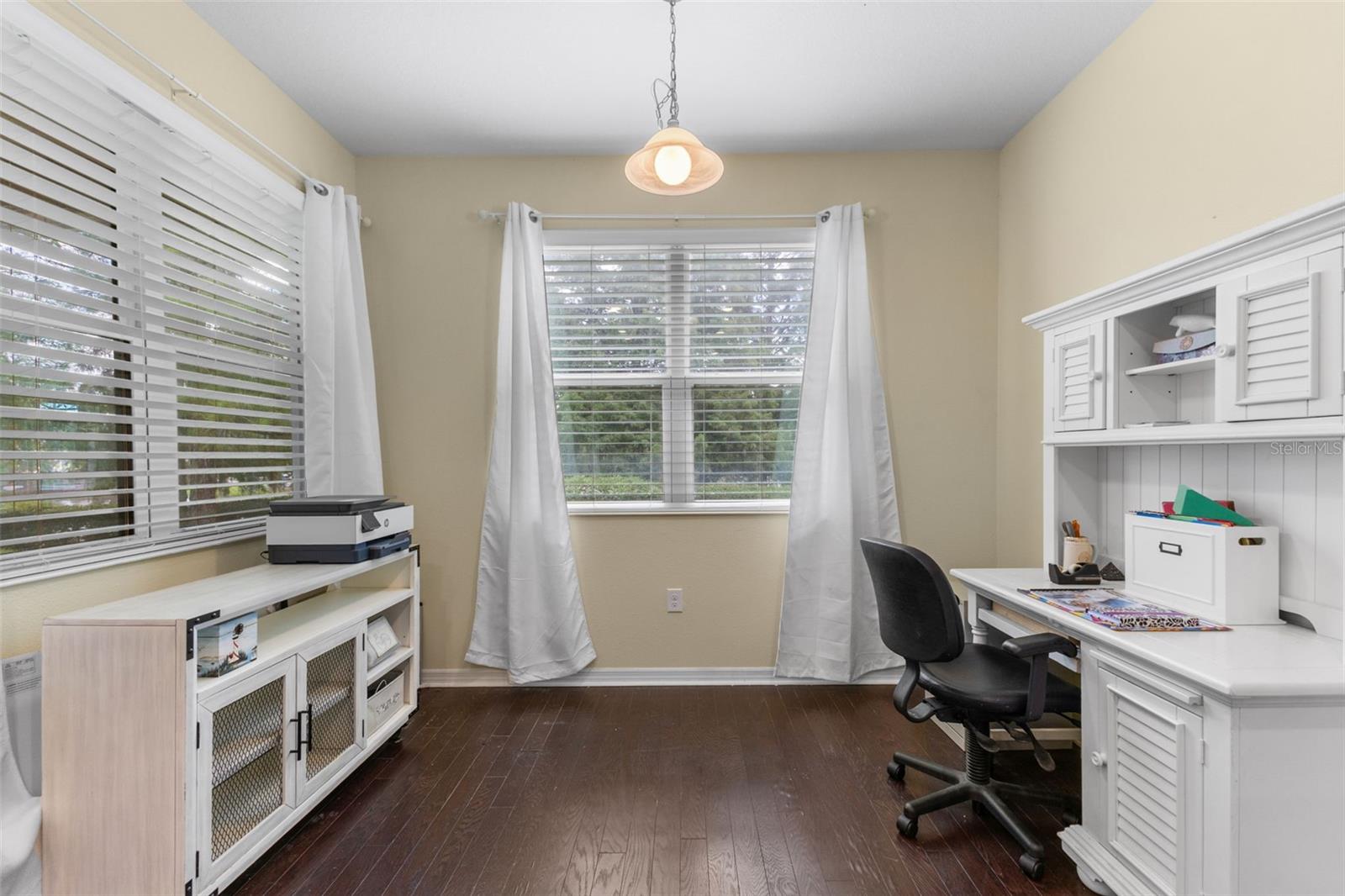 Listing photo id 13 for 3240 Macintosh Road