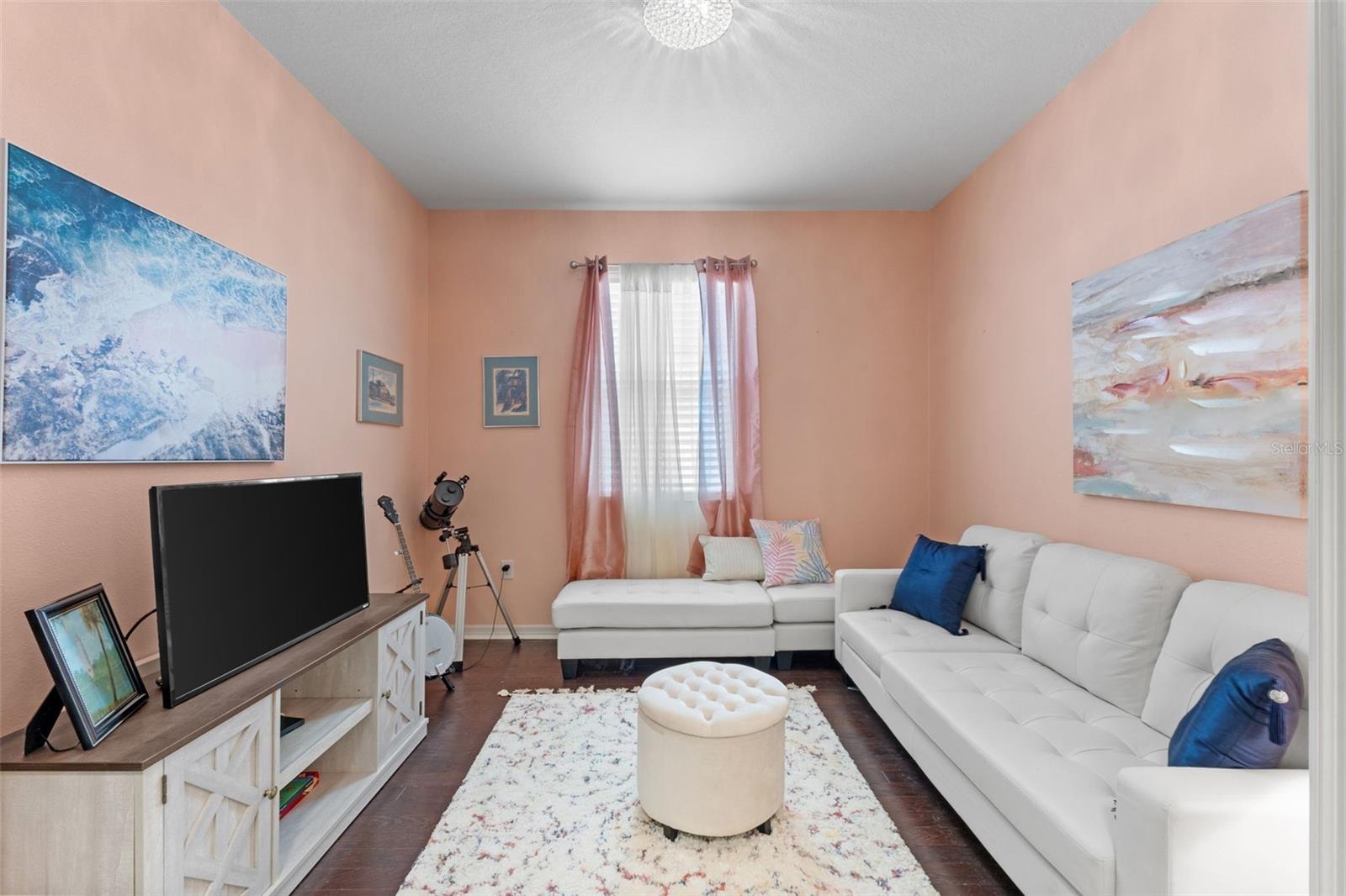 Listing photo id 14 for 3240 Macintosh Road
