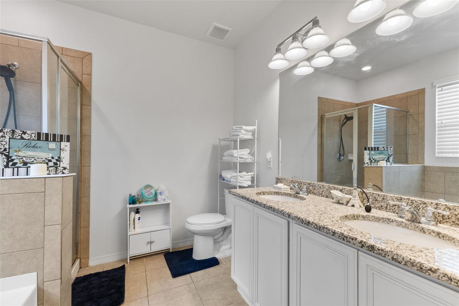 Listing photo id 17 for 3240 Macintosh Road