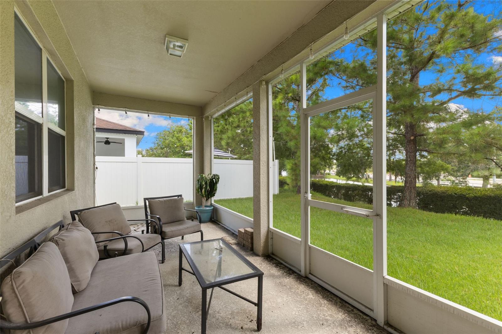 Listing photo id 23 for 3240 Macintosh Road