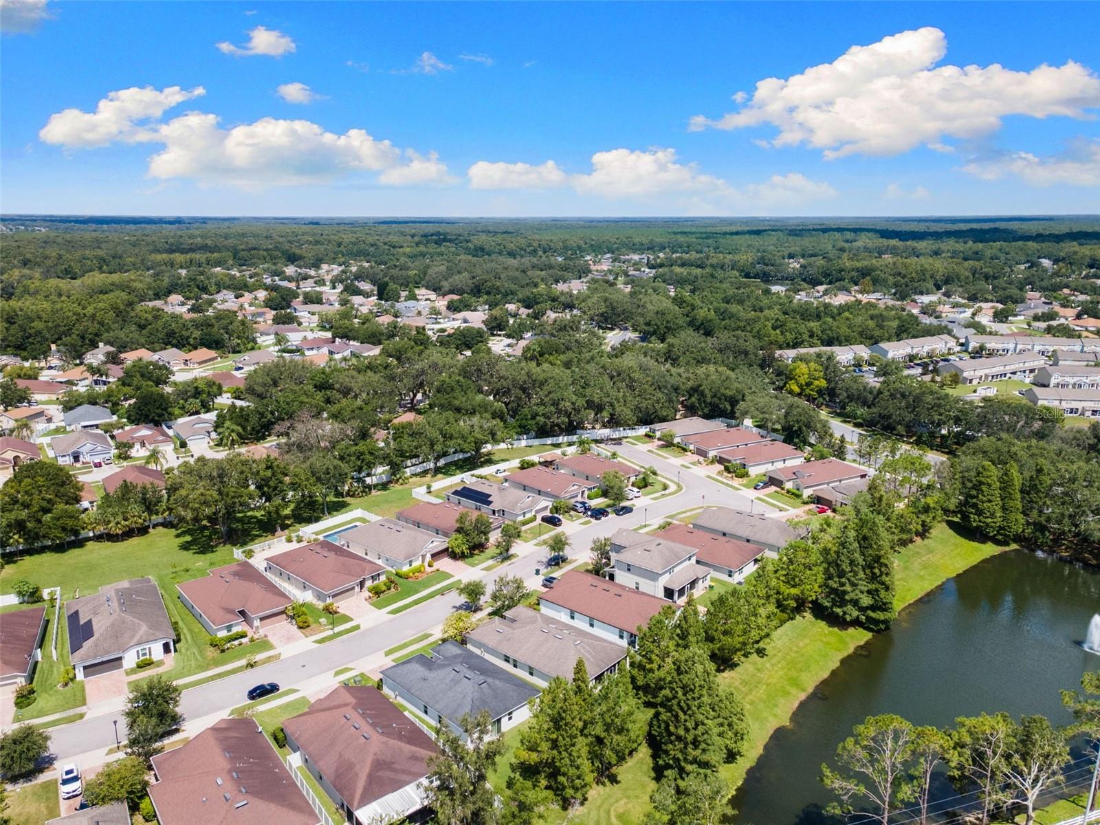 Listing photo id 28 for 3240 Macintosh Road