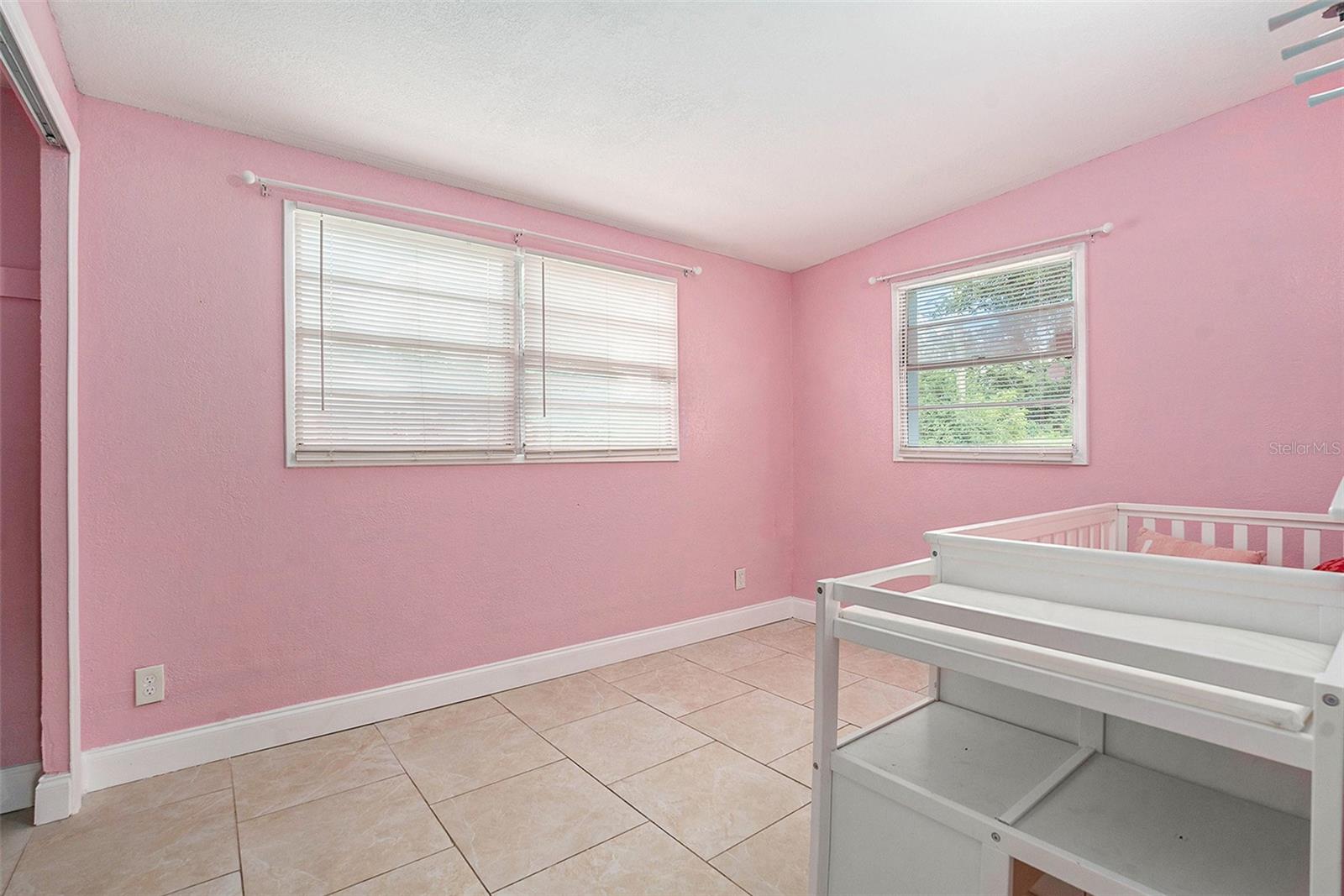 Image 23 of 39 For 2030 Windsor Way