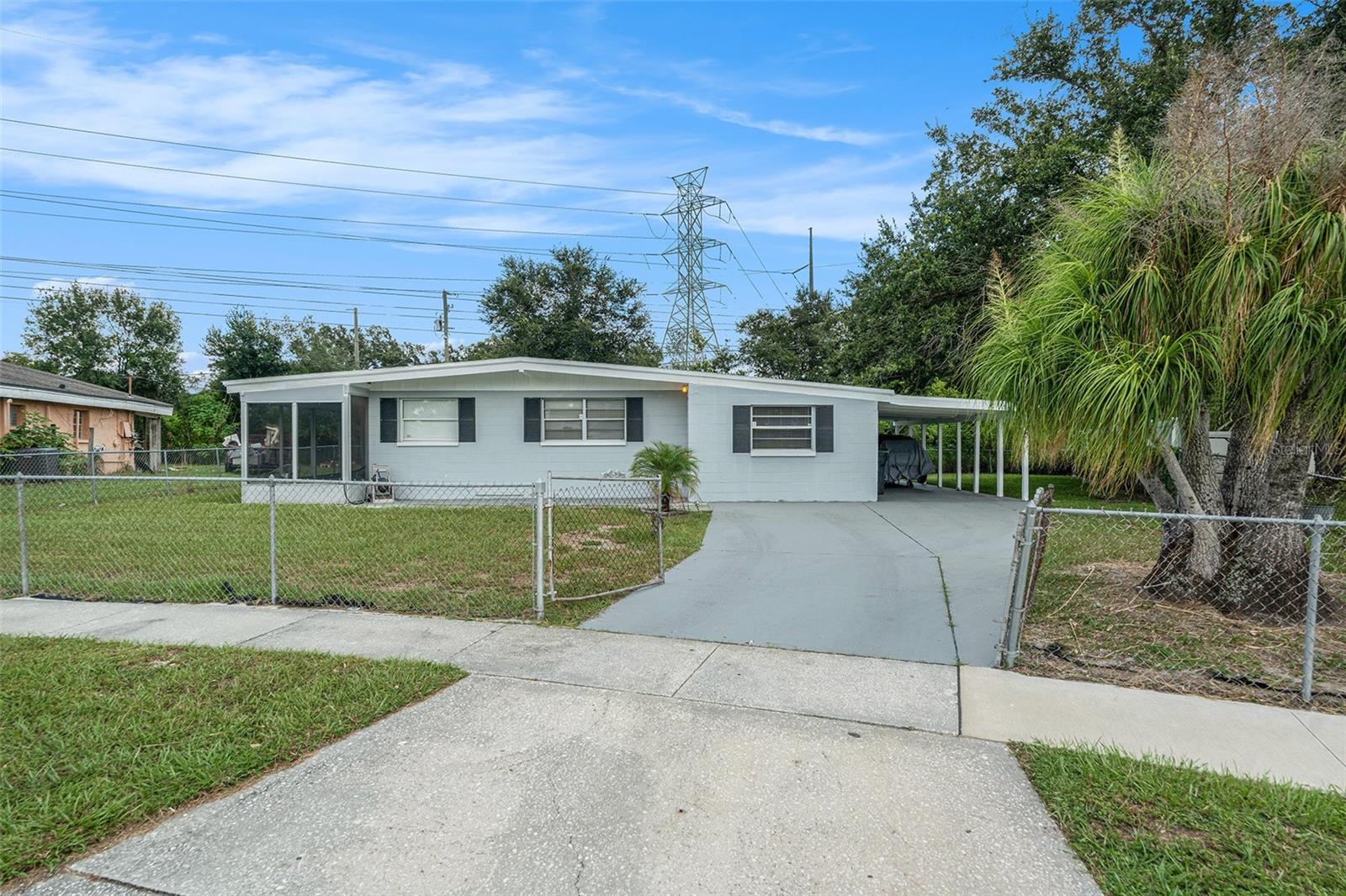 Image 3 of 39 For 2030 Windsor Way