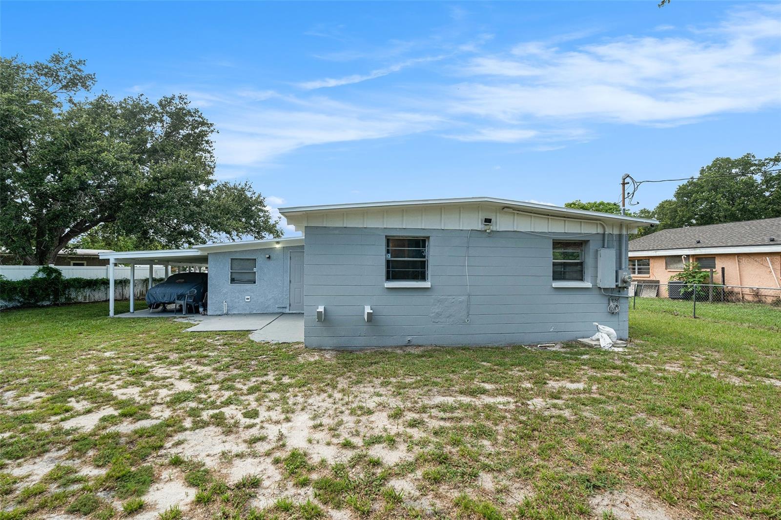 Image 31 of 39 For 2030 Windsor Way