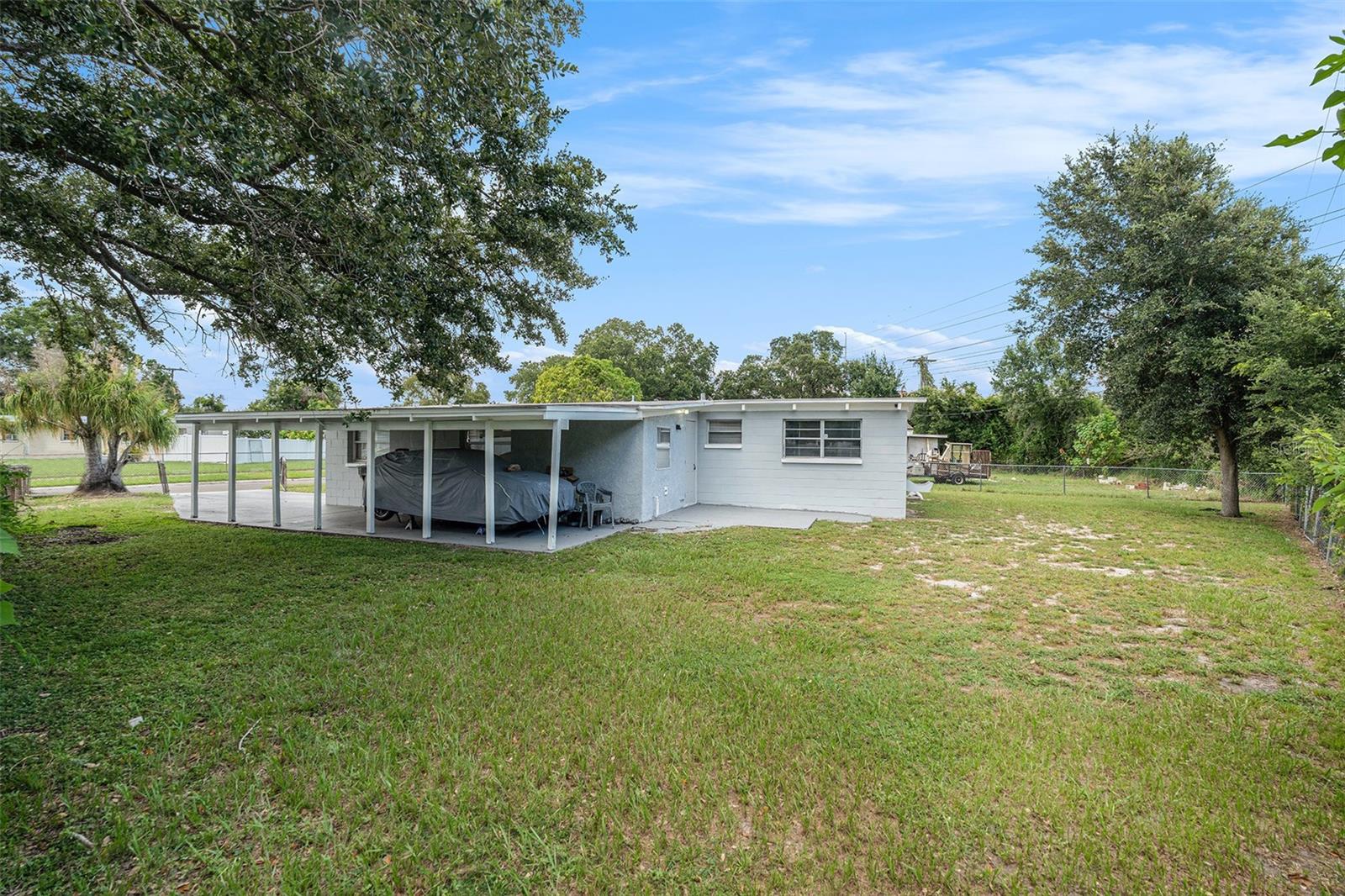 Image 32 of 39 For 2030 Windsor Way