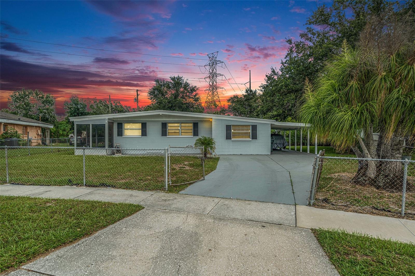 Image 34 of 39 For 2030 Windsor Way