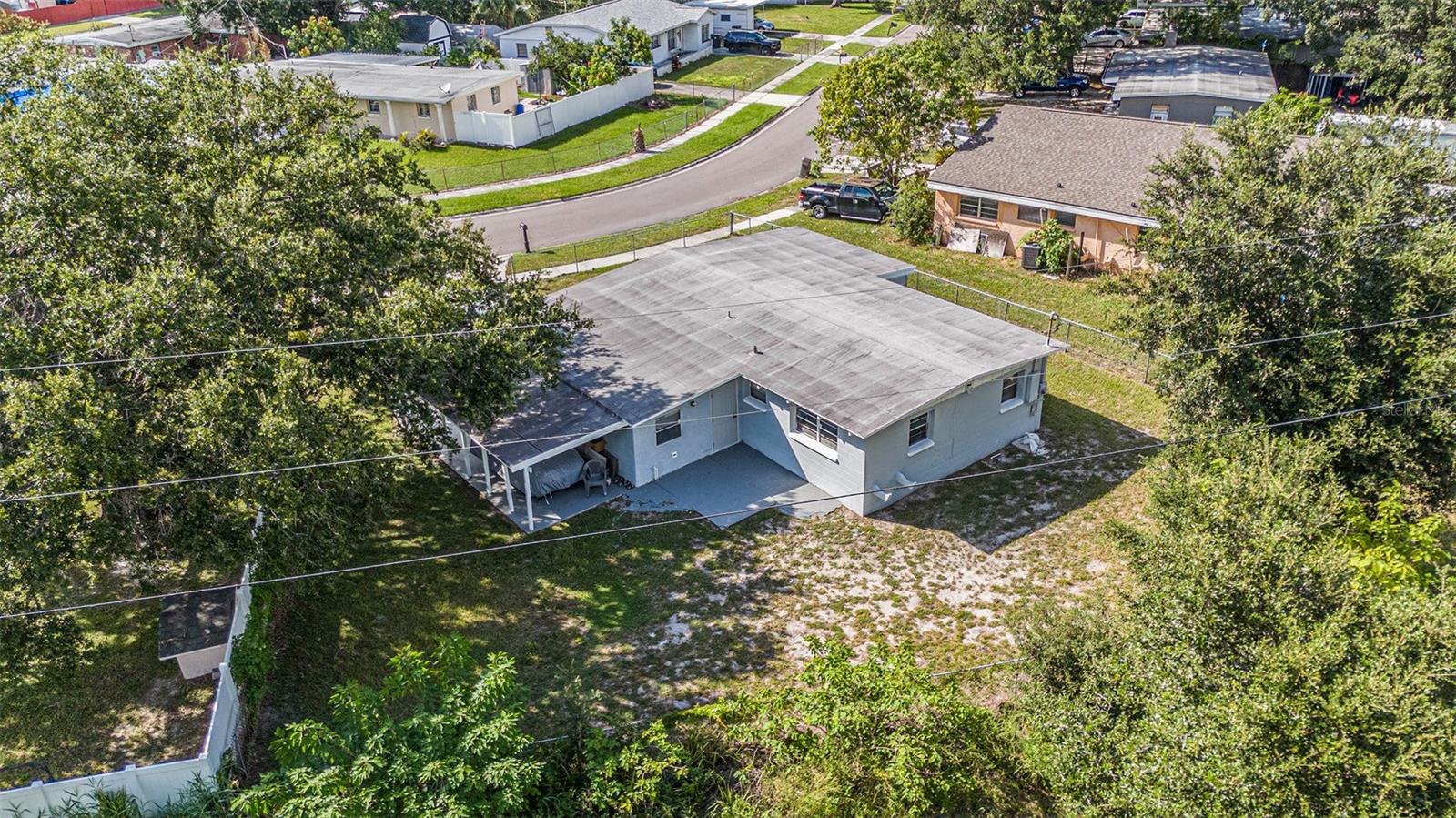 Image 35 of 39 For 2030 Windsor Way