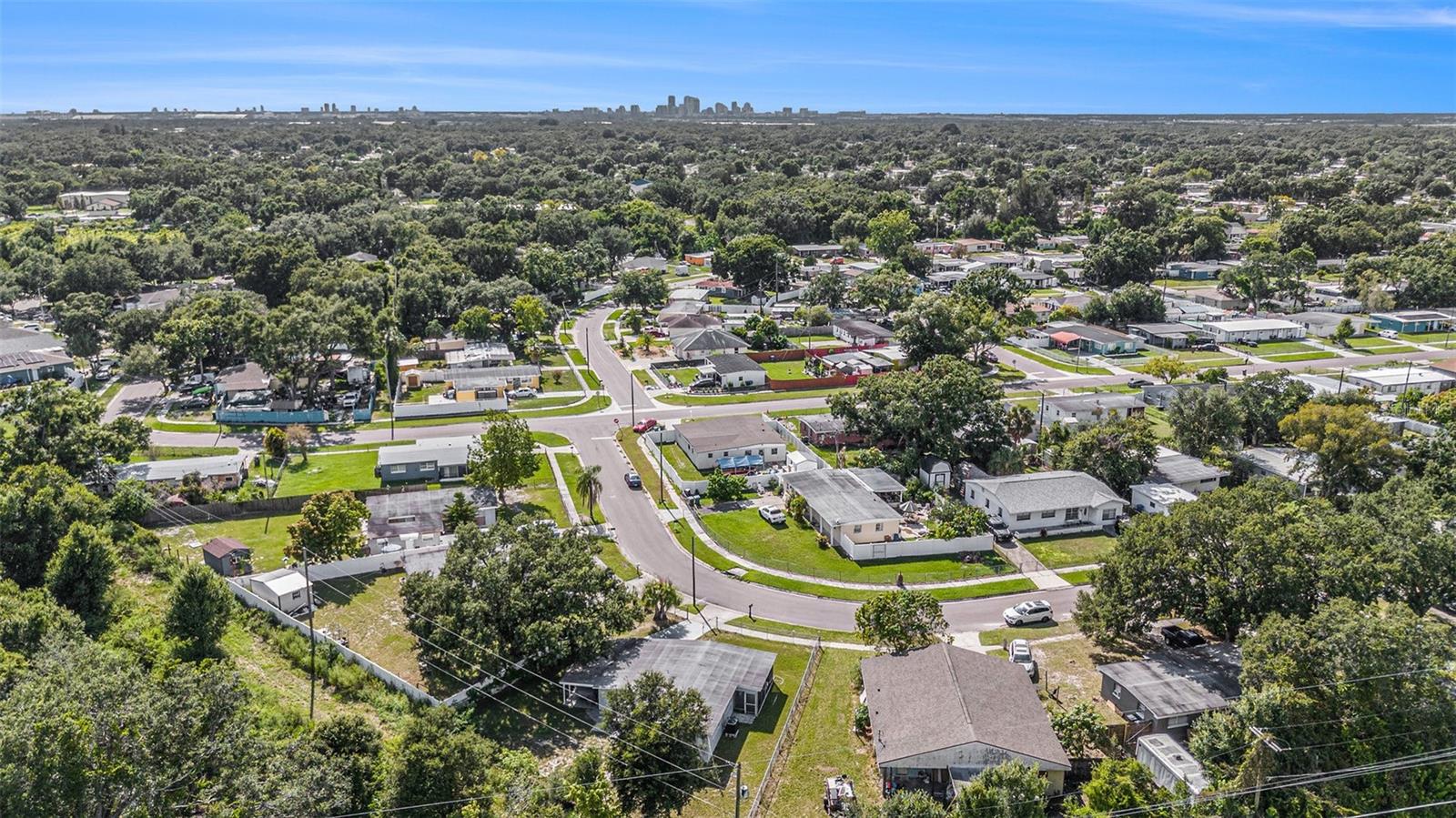 Image 39 of 39 For 2030 Windsor Way
